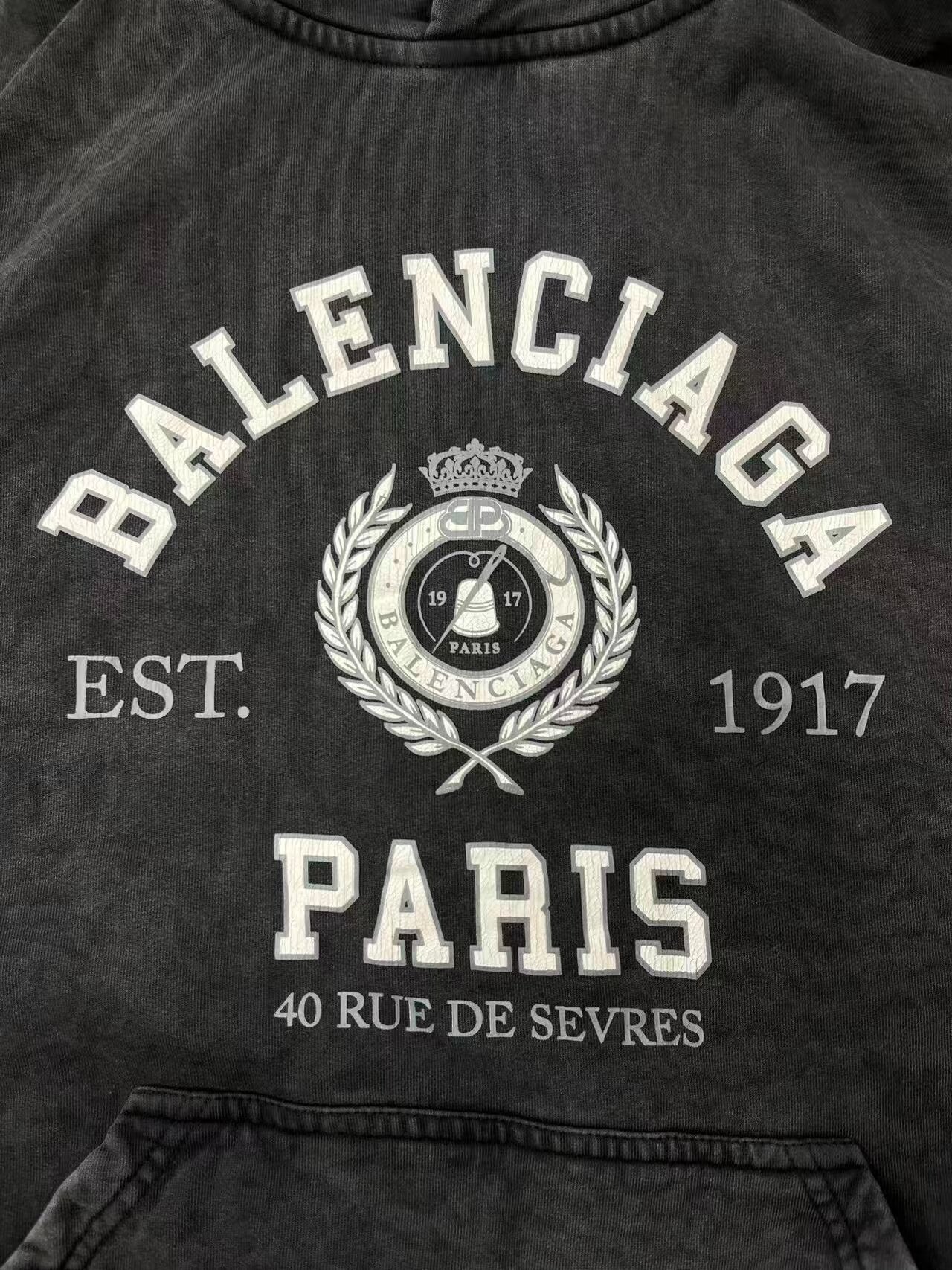 Balenciaga Wheat Ear Logo Hoodie — detail