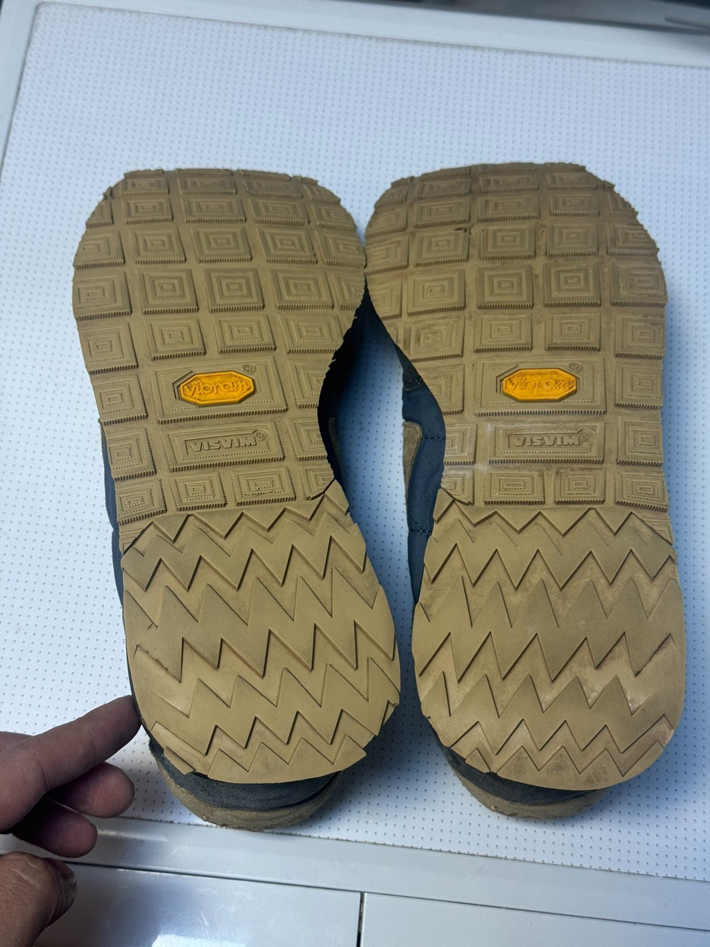 VISVIM FKT RUNNER BLUE — detail