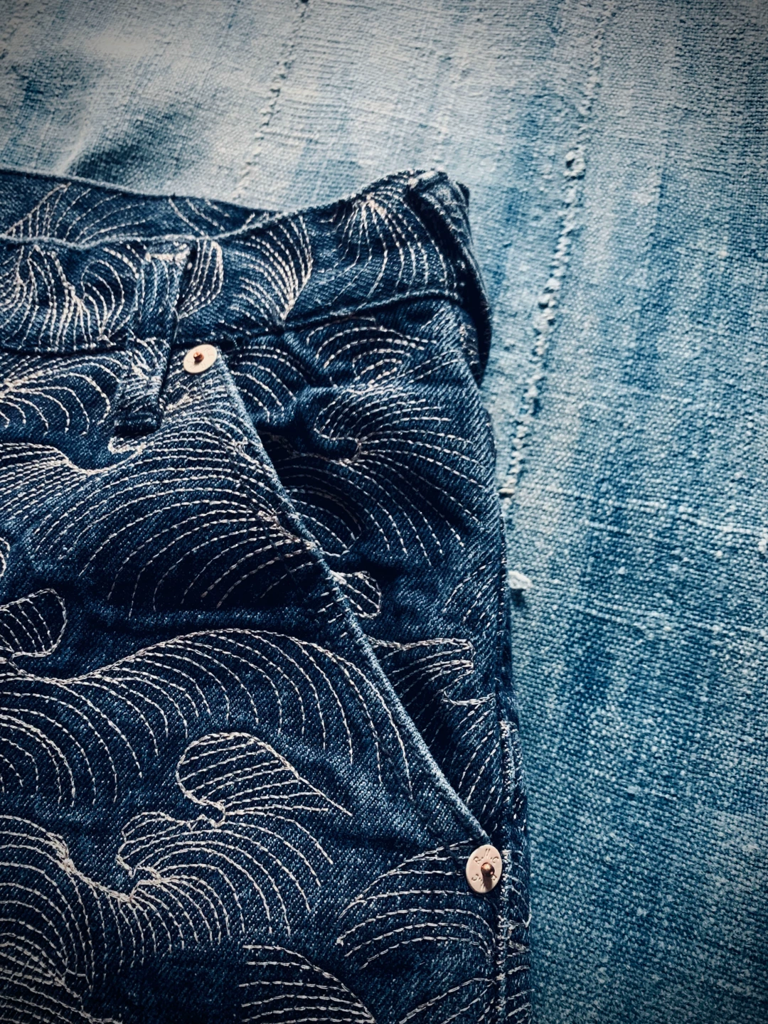 RMC Cloud Embroidery Denim Shorts — back