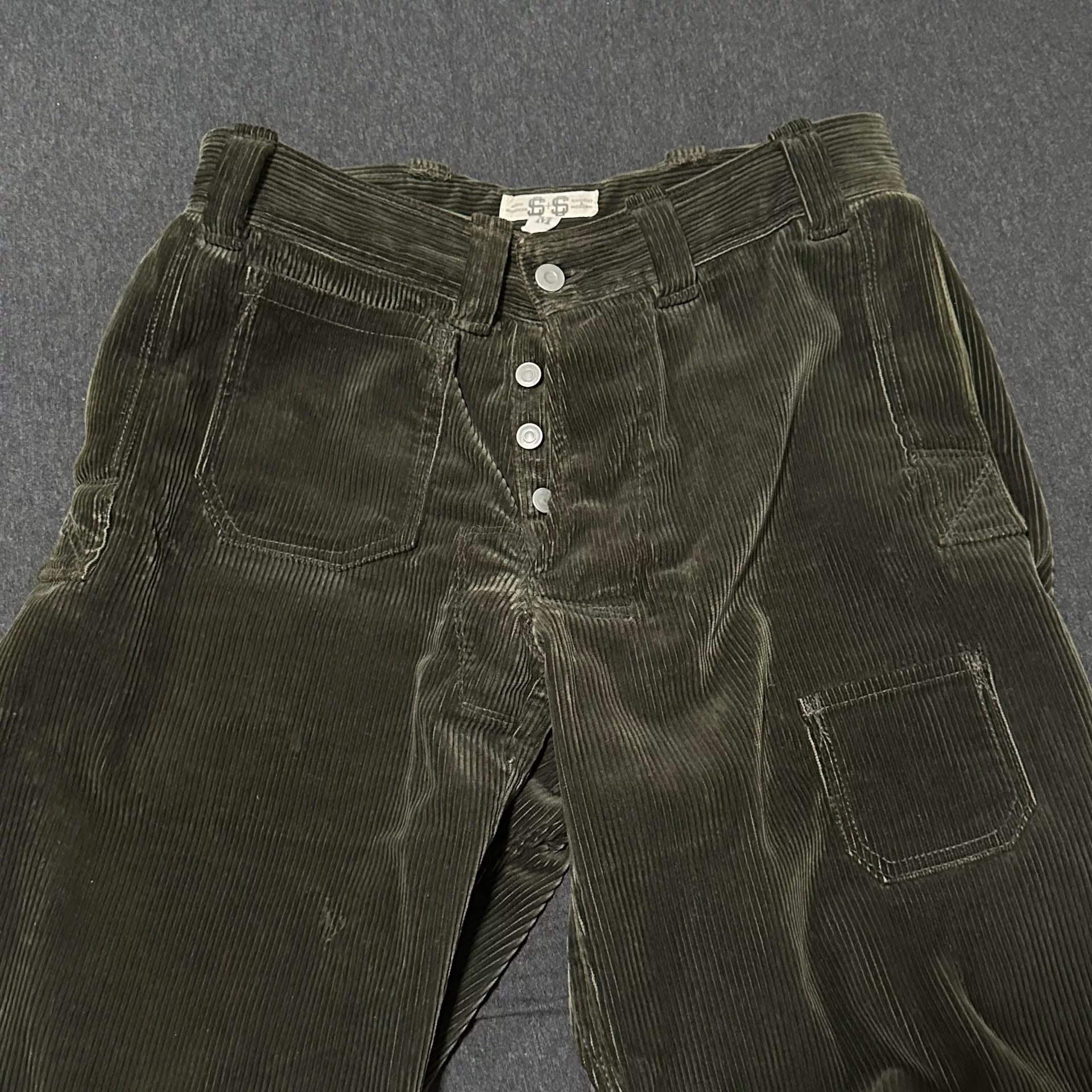 Jelado John Gluckow Corduroy Painter Trousers — detail
