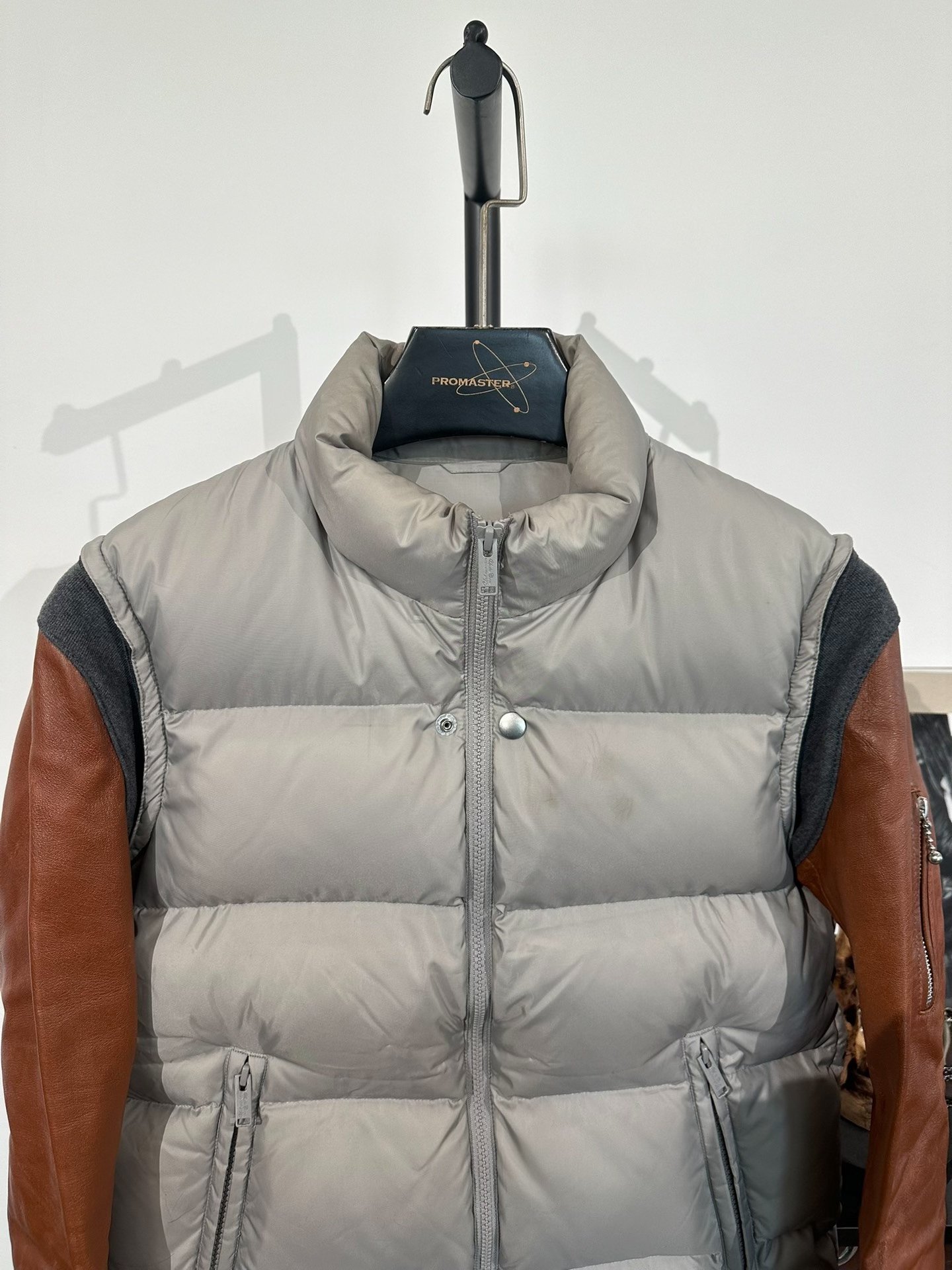 Undercover Gray Puffer Jacket Leather Sleeves — detail