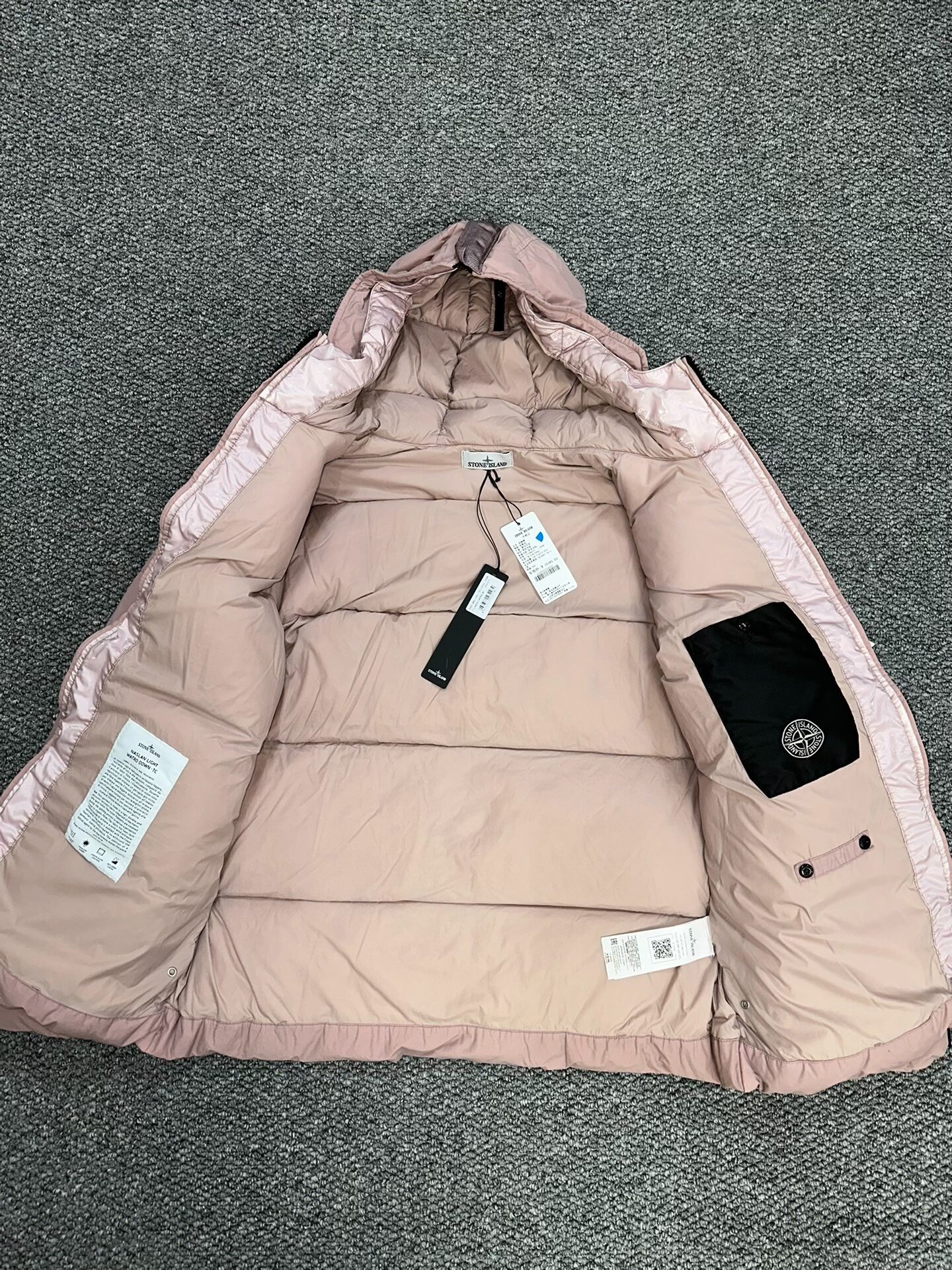 Stone Island Pink Down Jacket XL — detail