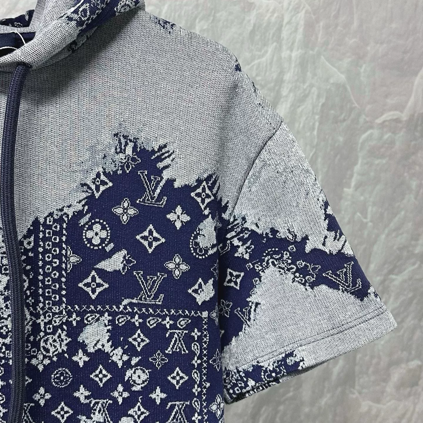 Louis Vuitton Bandana Hooded Short Sleeve — detail