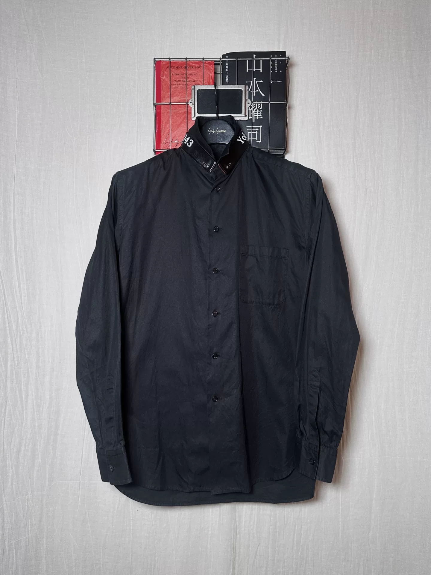 Yohji Yamamoto 08AW Leather Collar Shirt — detail