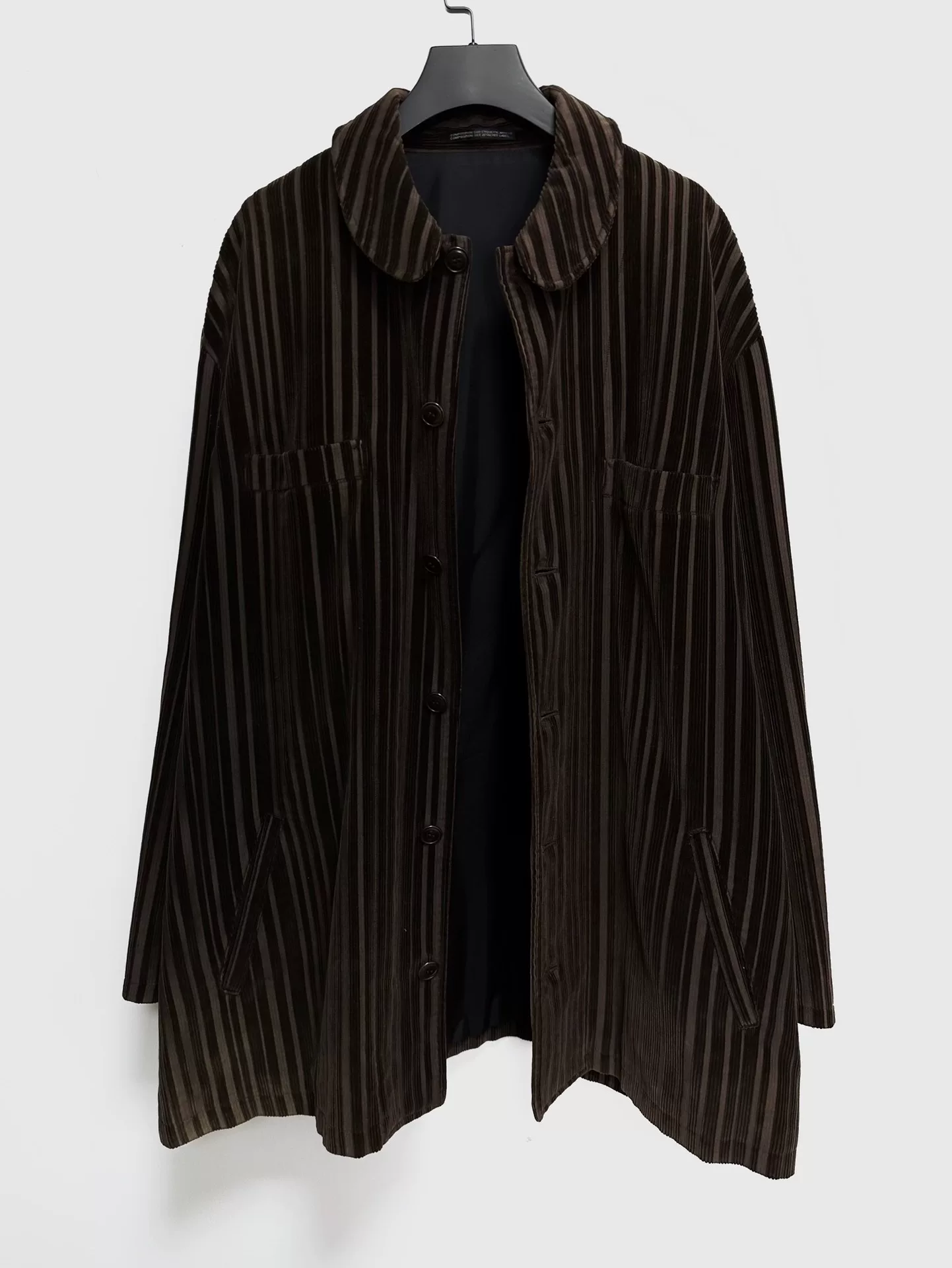 Yohji Yamamoto 96AW Corduroy Runway Coat — detail