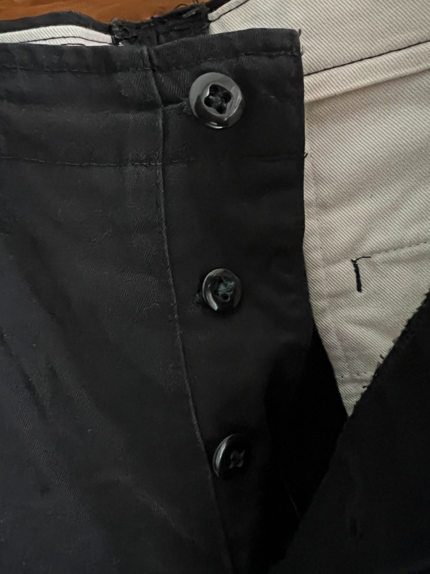 Atlast&Co Vintage Black Pants — label