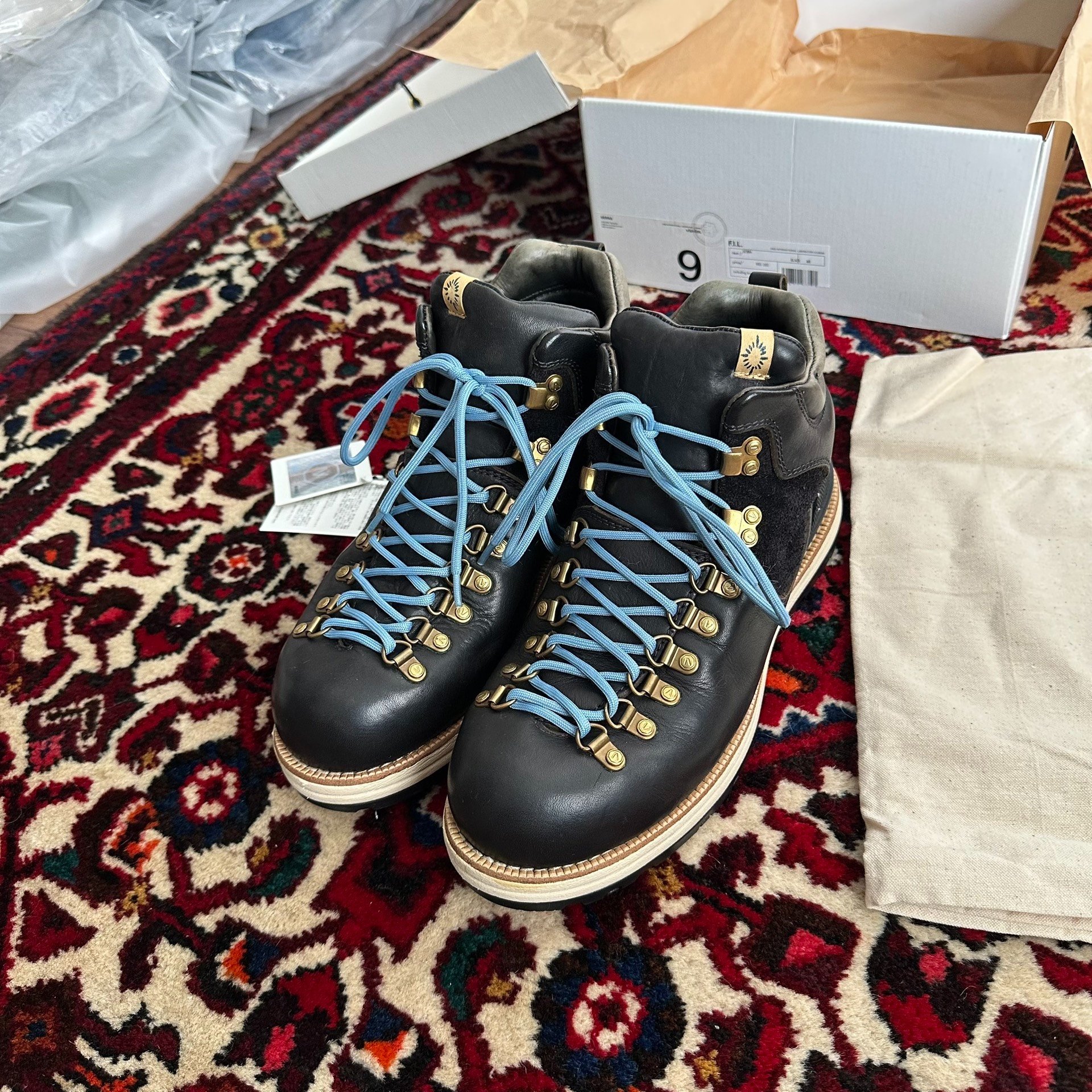 visvim 12AW Serra Mountaineering Boots — front