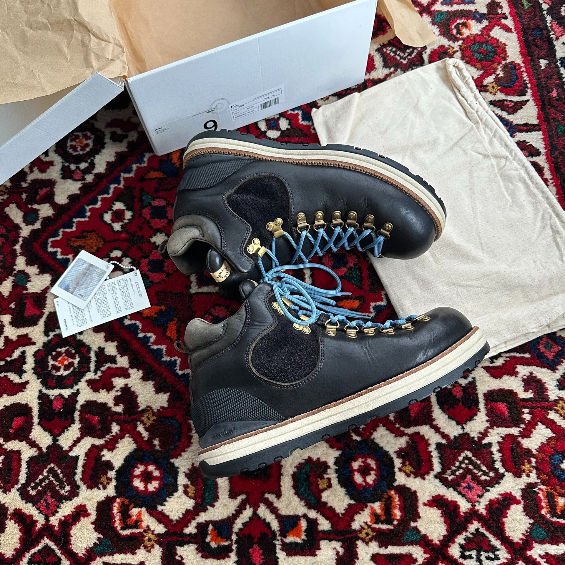 visvim 12AW Serra Mountaineering Boots — label