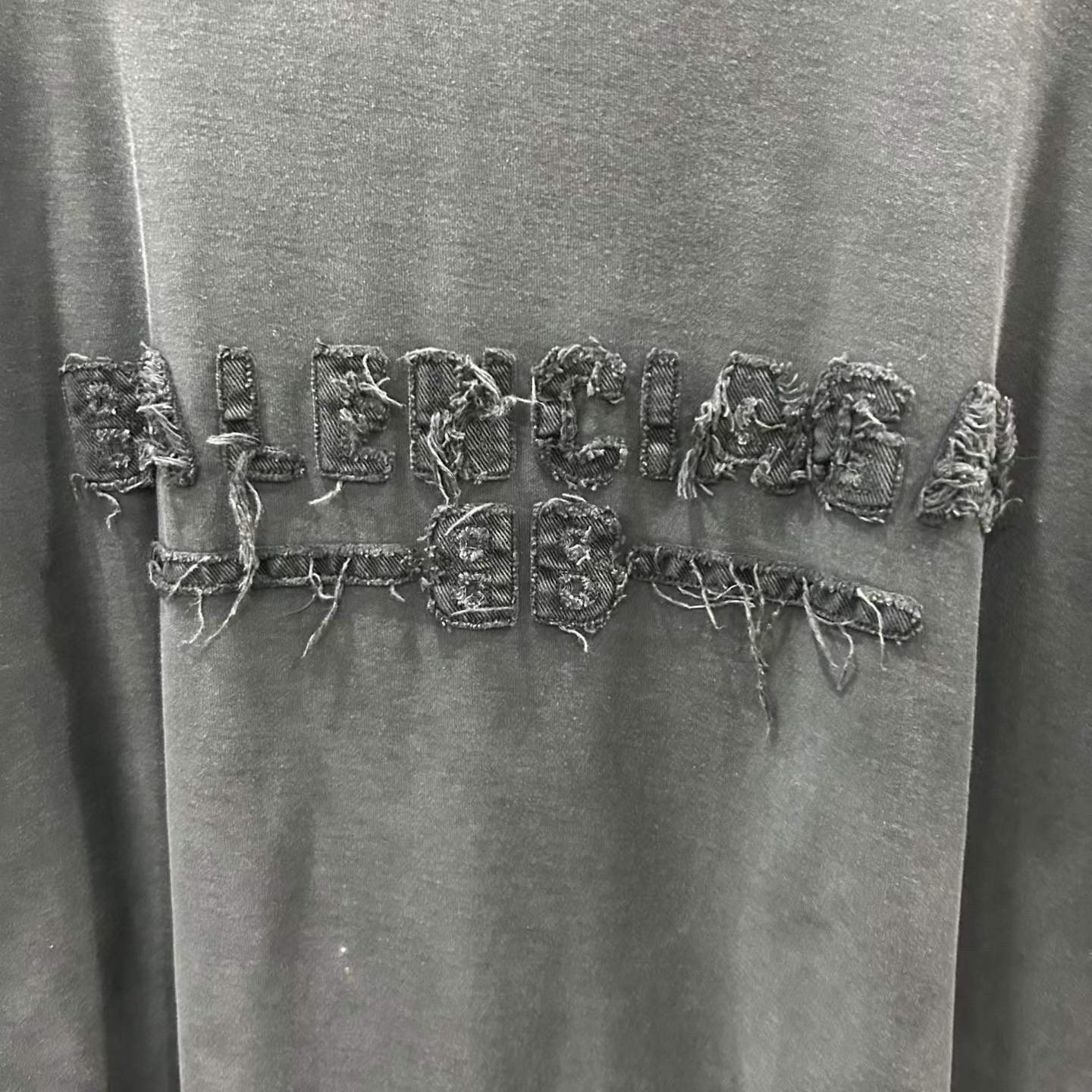 Balenciaga Oversized Patch Logo Short-Sleeve T-Shirt — detail