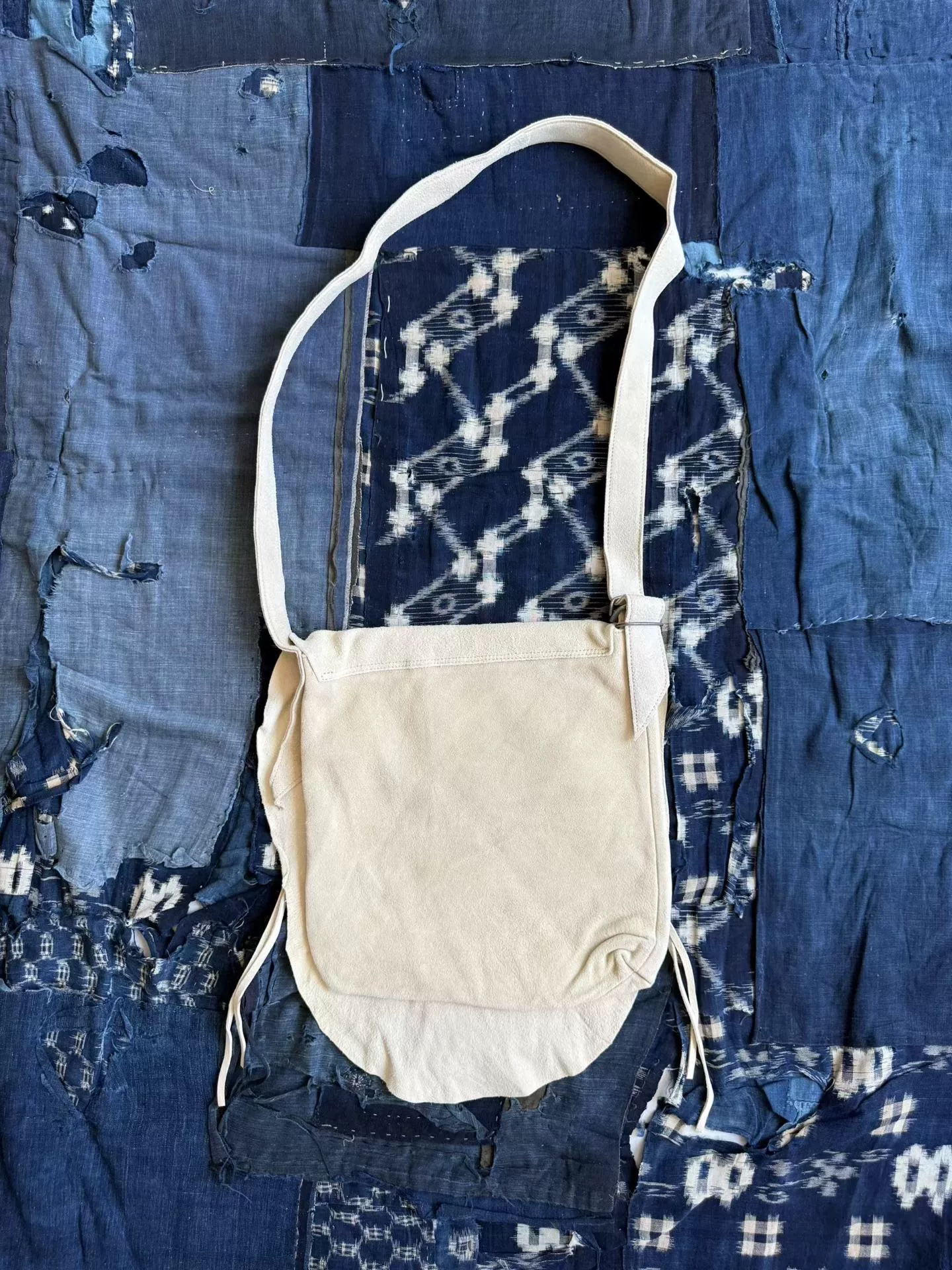VISVIM 23AW Deerskin Shoulder Bag — front