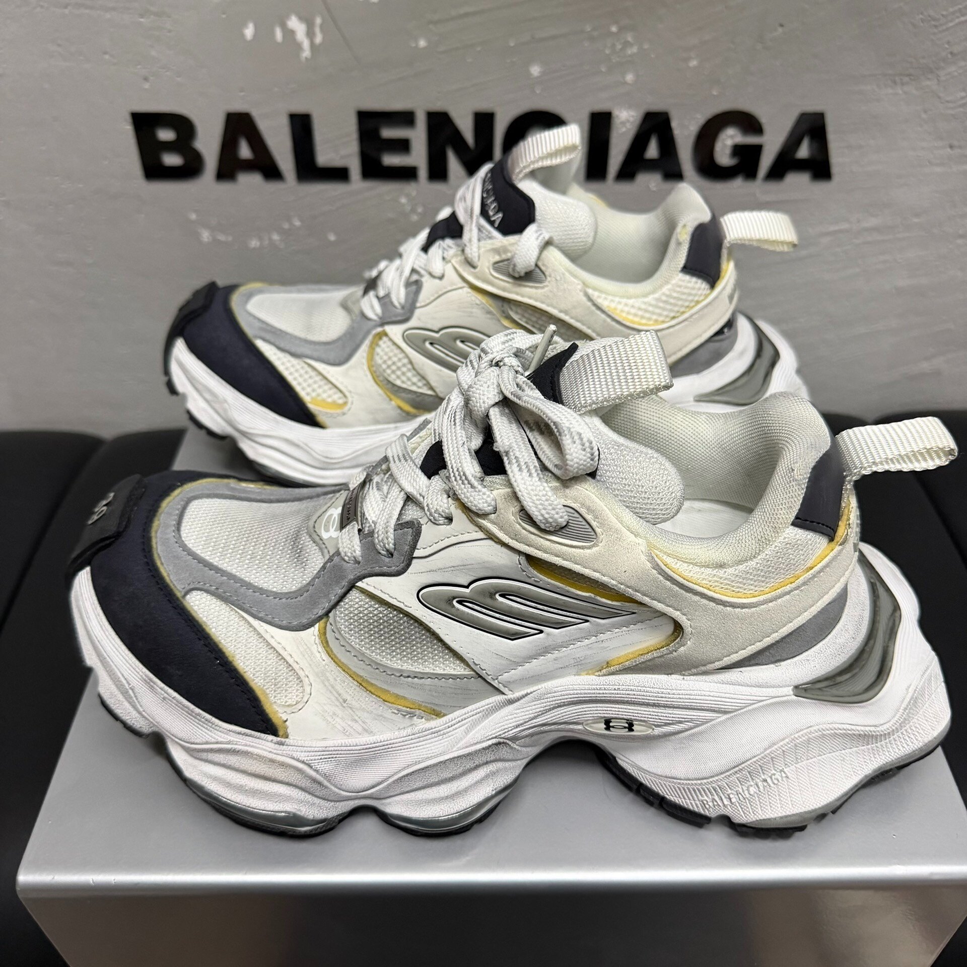 Balenciaga Cargo White Gray Dad Shoes — detail