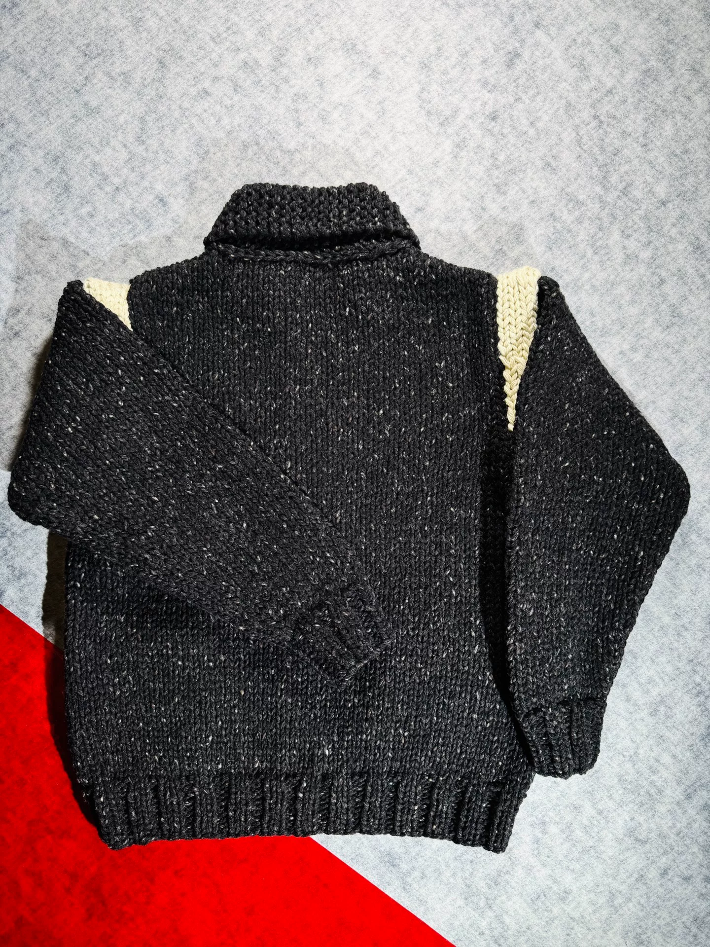 visvim cowichan hand knit 24aw sweater — front