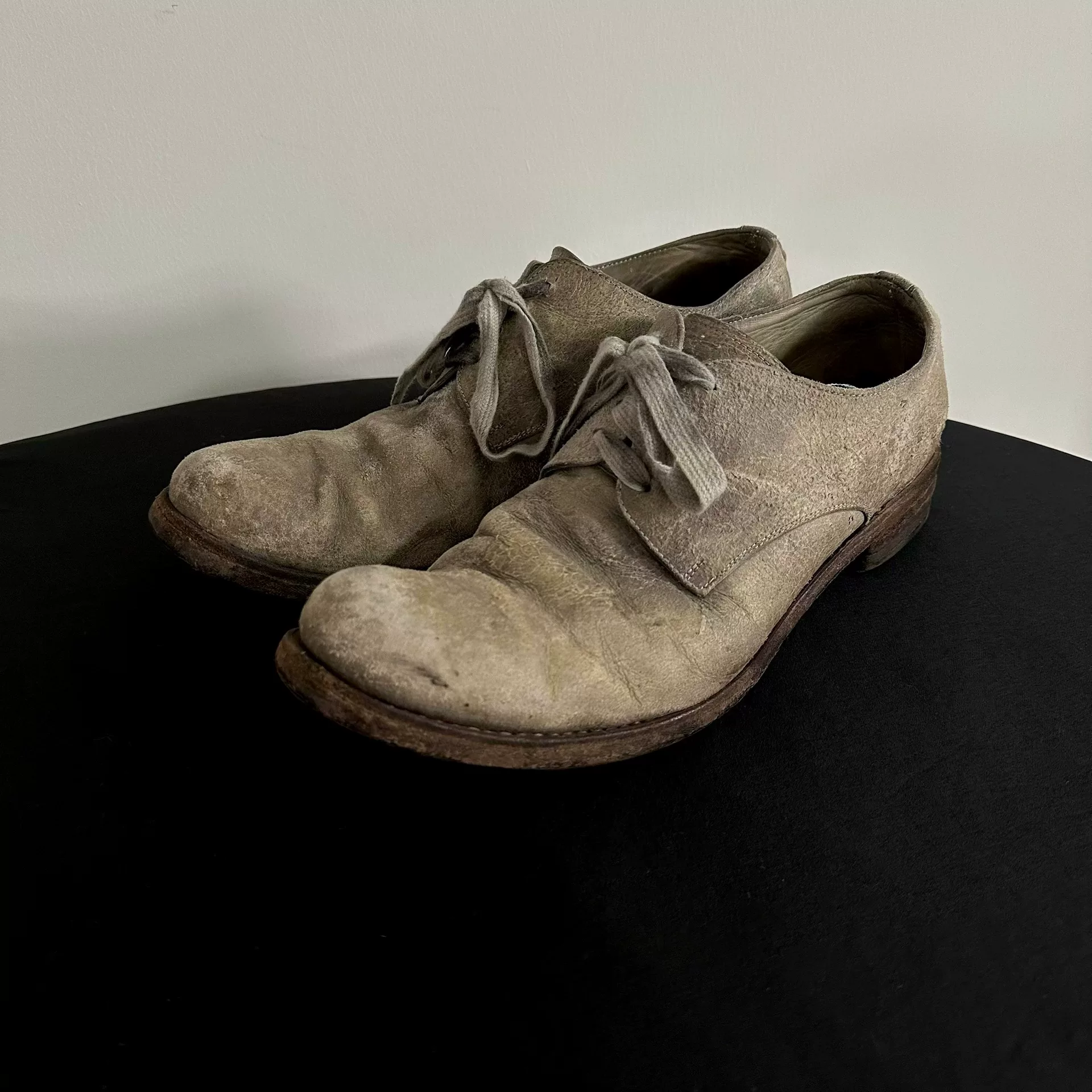 Stone-washed Gray Leather Derby