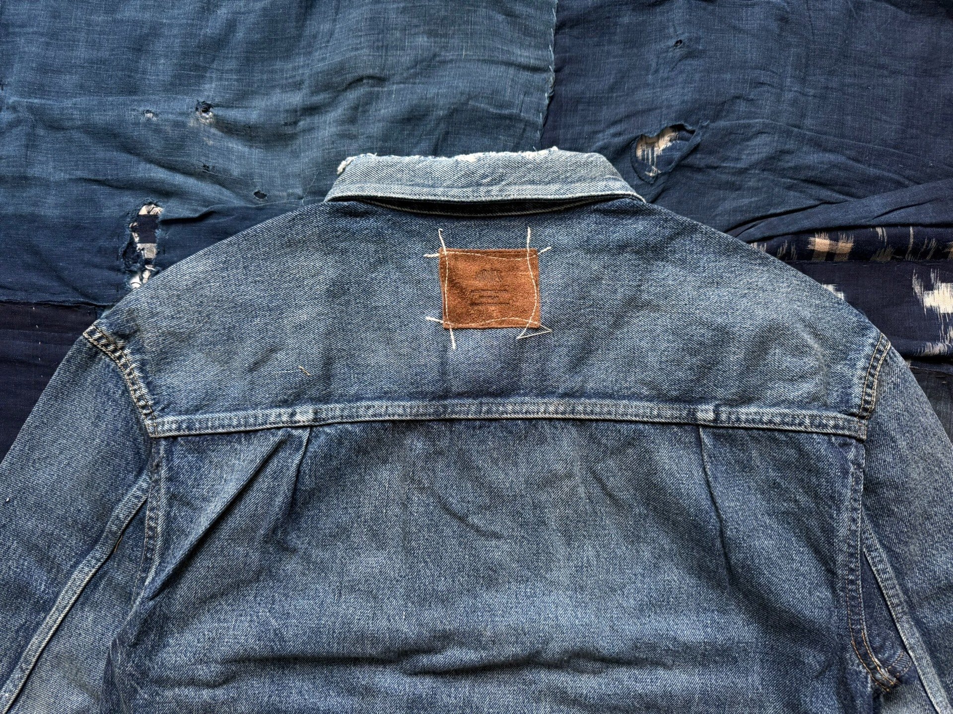 MADNESS 24AW AGING TYPE-I DENIM JACKET — label