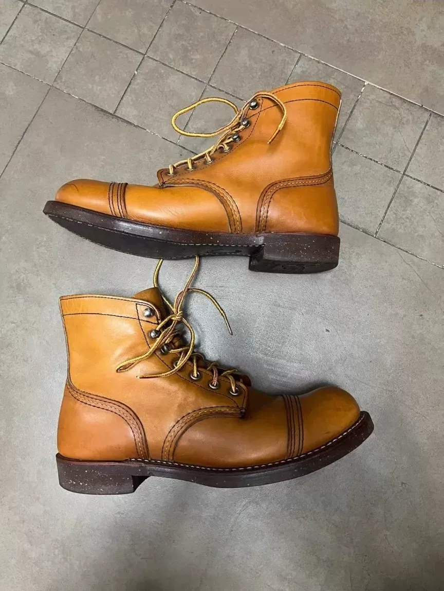Red Wing 8112 Leather Work Boots — label