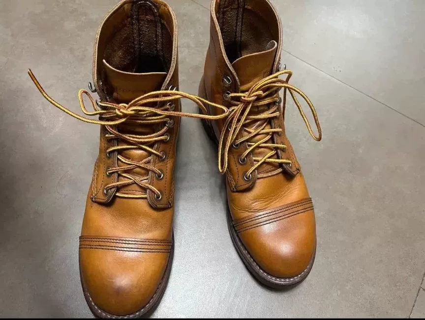 Red Wing 8112 Leather Work Boots