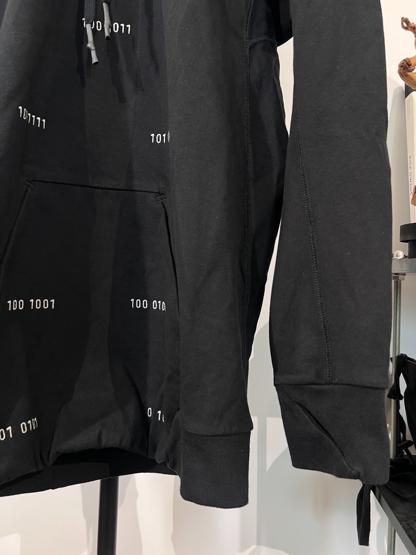 Boris Bidjan Saberi 11by bbs Binary Hoodie — label