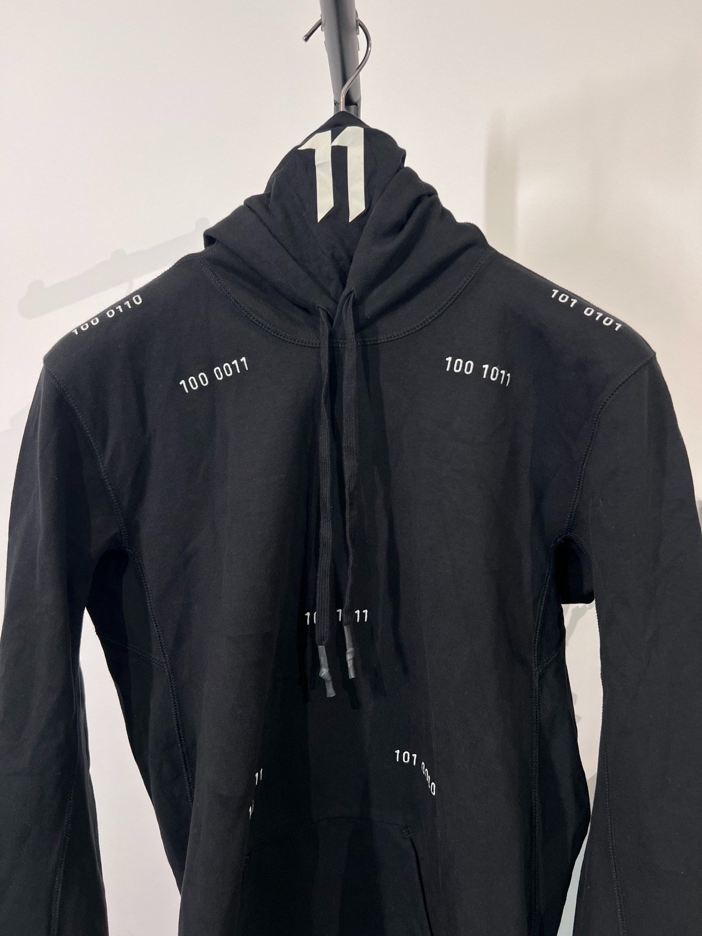 Boris Bidjan Saberi 11by bbs Binary Hoodie — detail