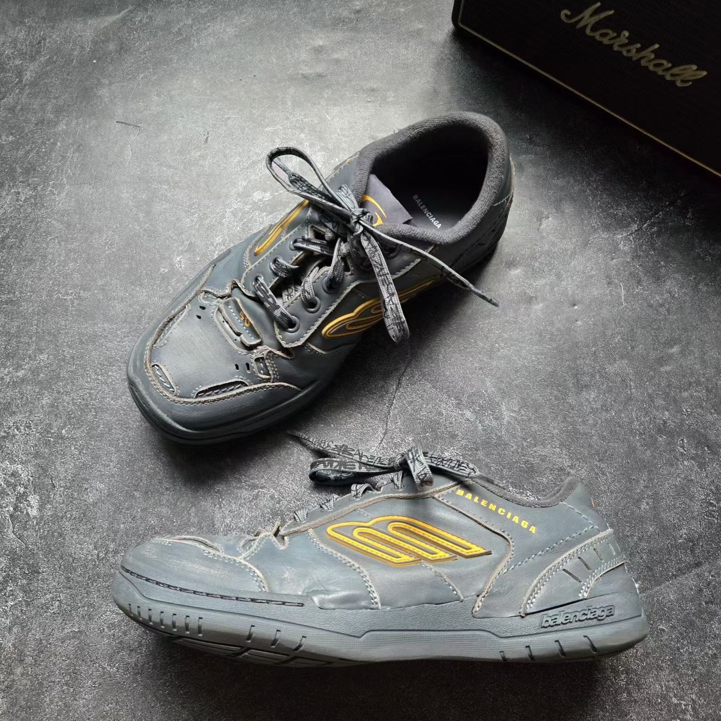 Balenciaga Hamptons Distressed Gray Yellow — back