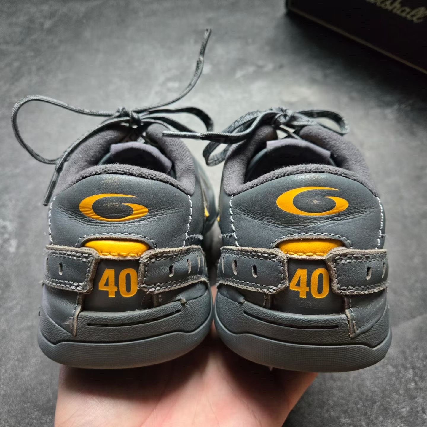 Balenciaga Hamptons Distressed Gray Yellow — detail