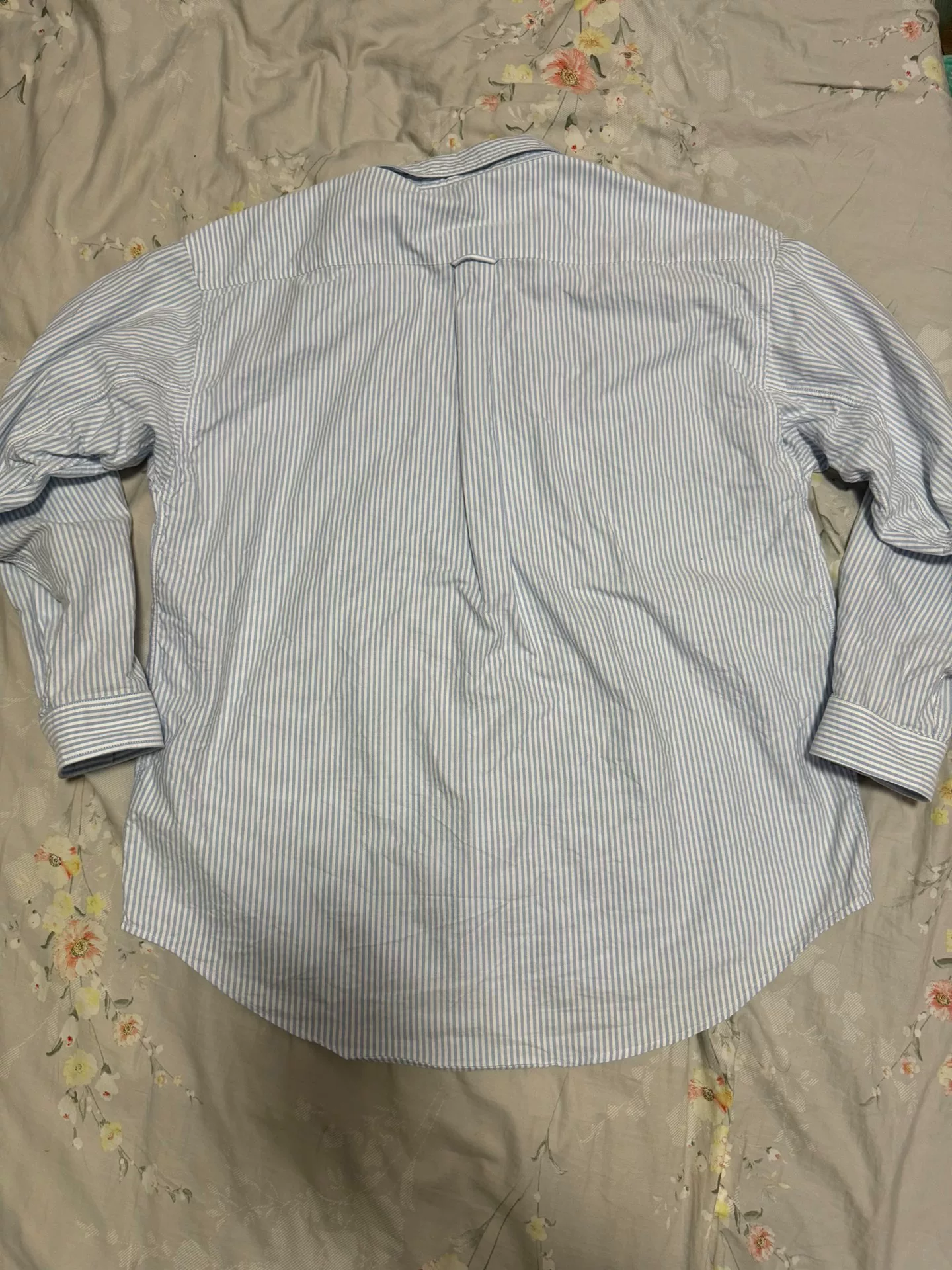 Descendant 21ss Blue White Striped Shirt — front