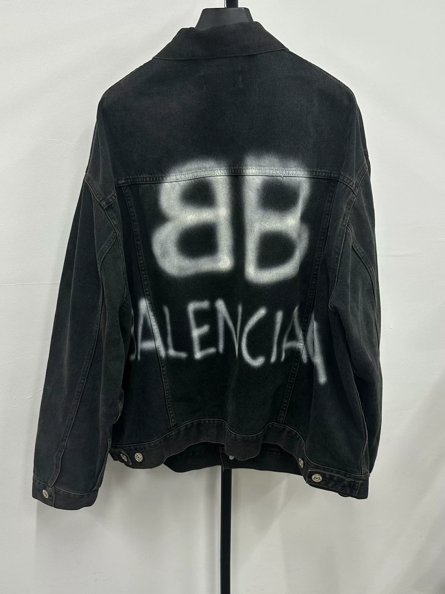 Balenciaga 22ss Spray-Painted BB Oversized Denim Jacket