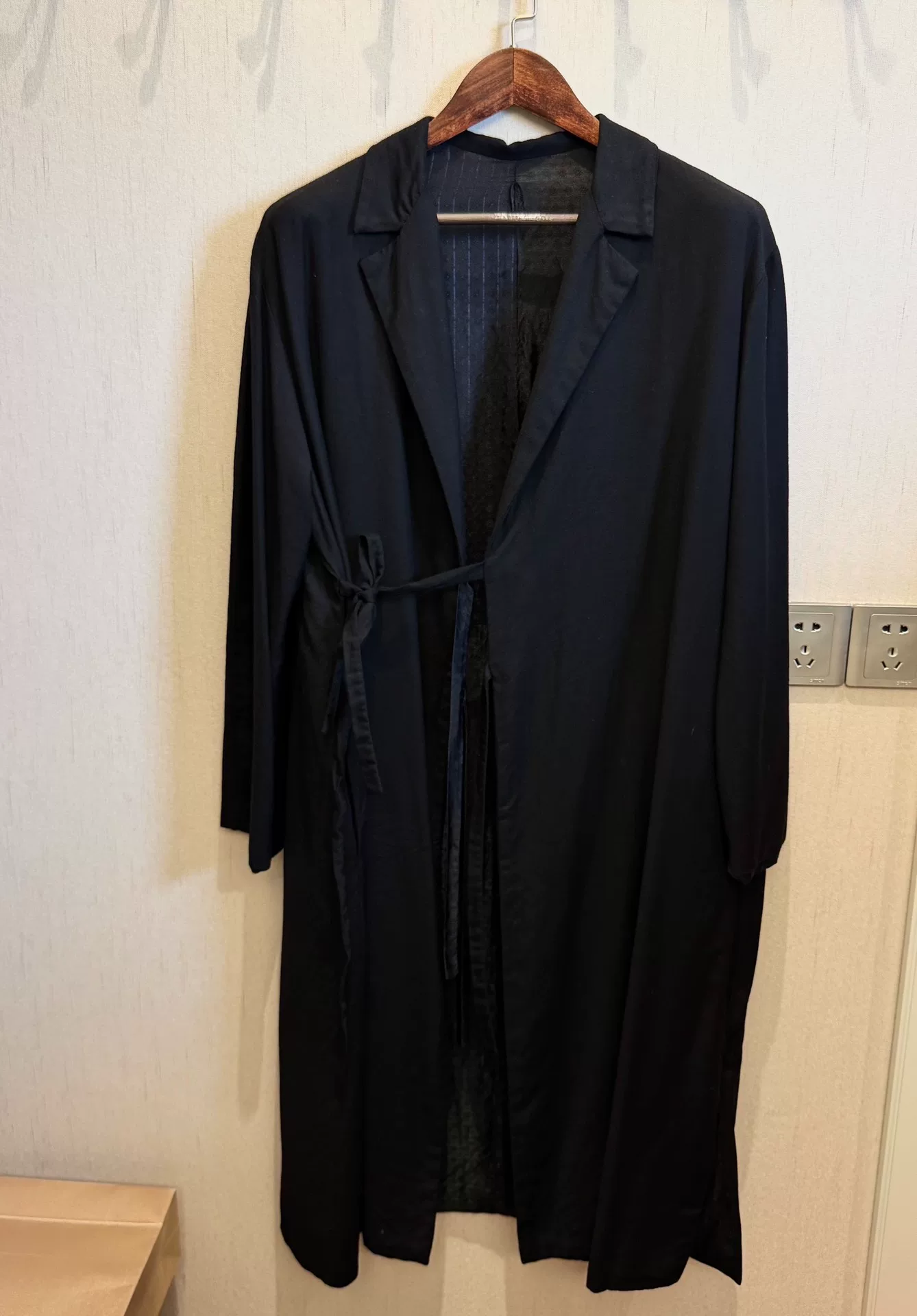 Geoffrey b small kimono — back