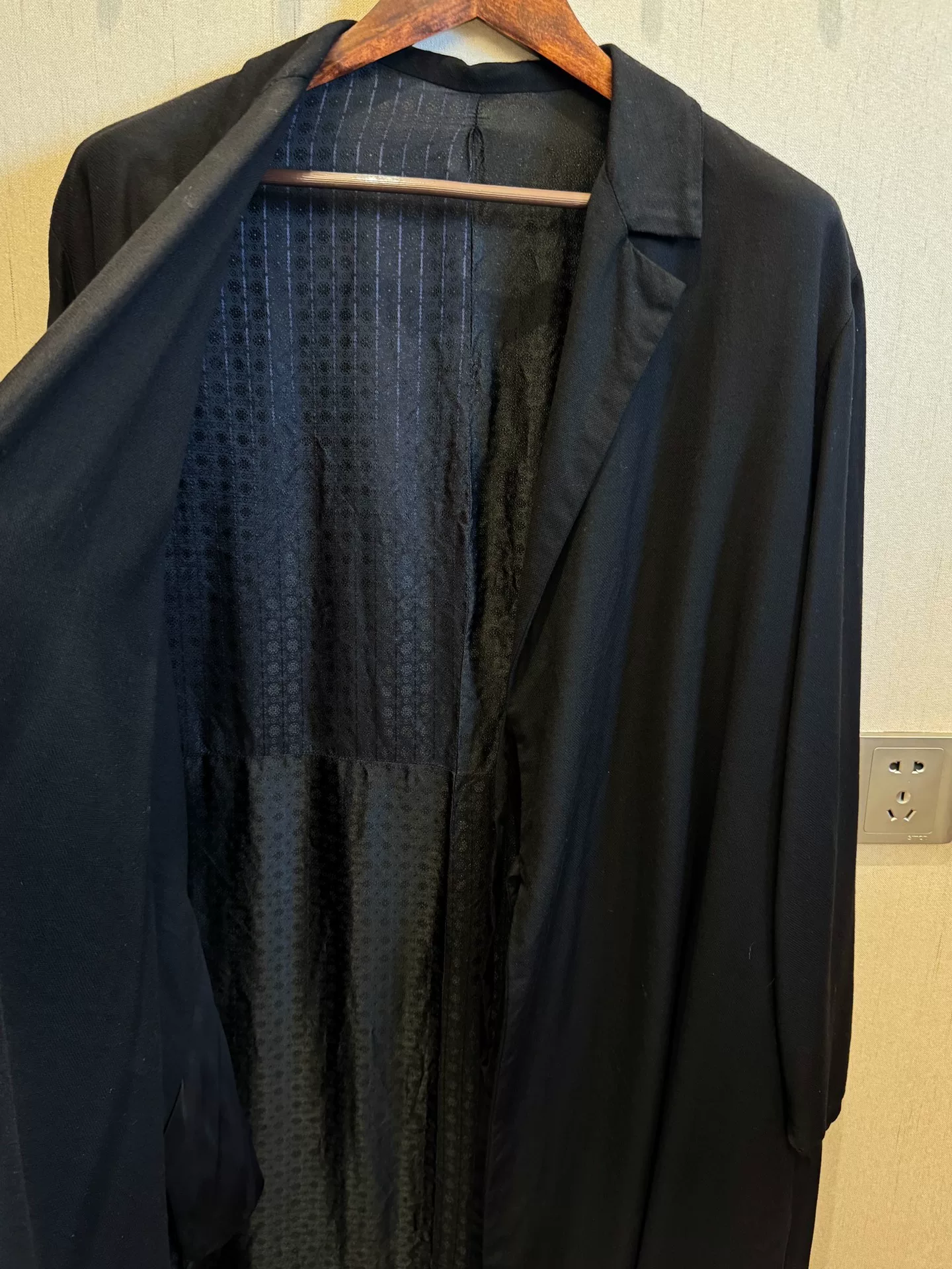 Geoffrey b small kimono — detail