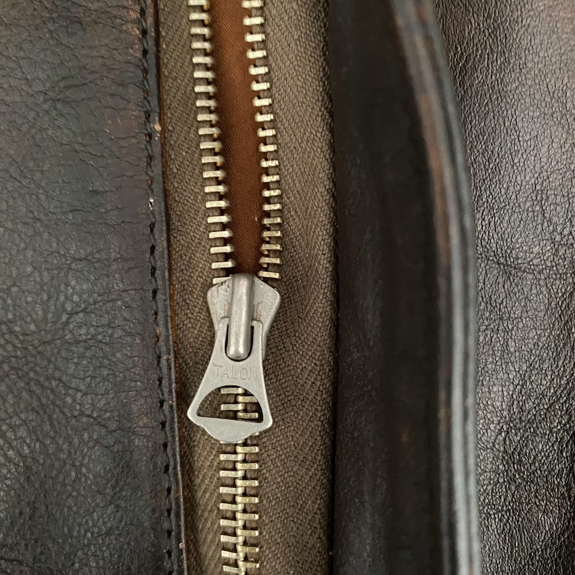 Eastman Distressed Horsehide A2 Flight Jacket — label