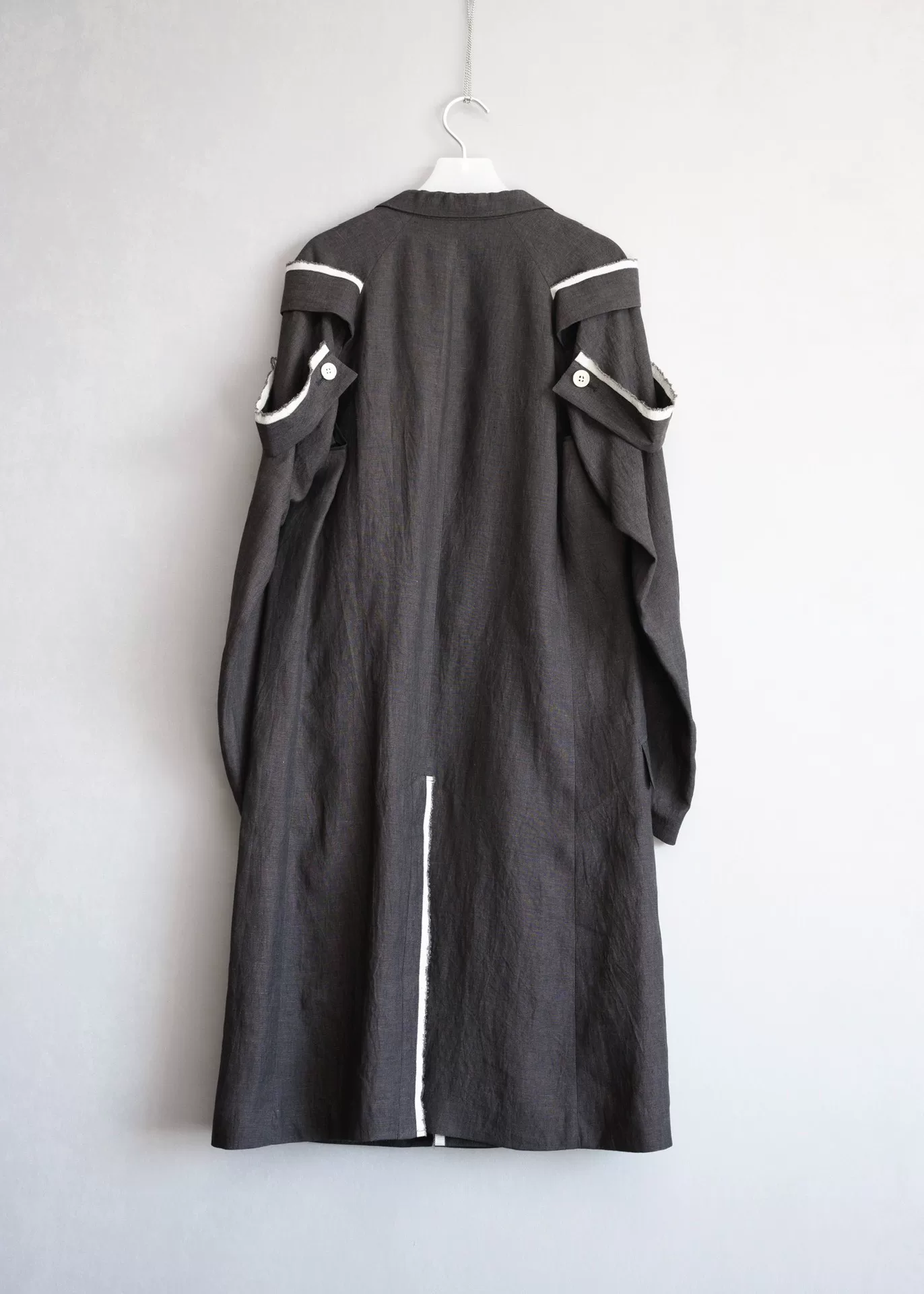 Yohji Yamamoto 24SS Epaulette Linen Coat — detail