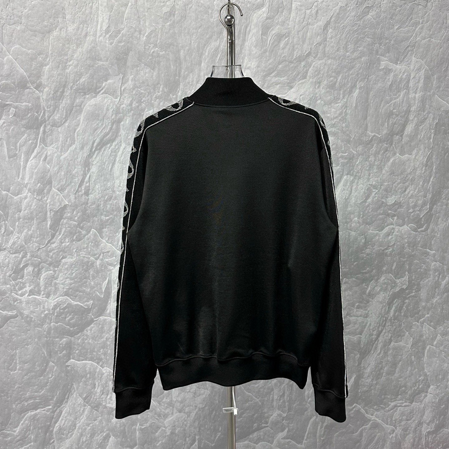 Louis Vuitton LV Logo Side Webbing Jacket — label