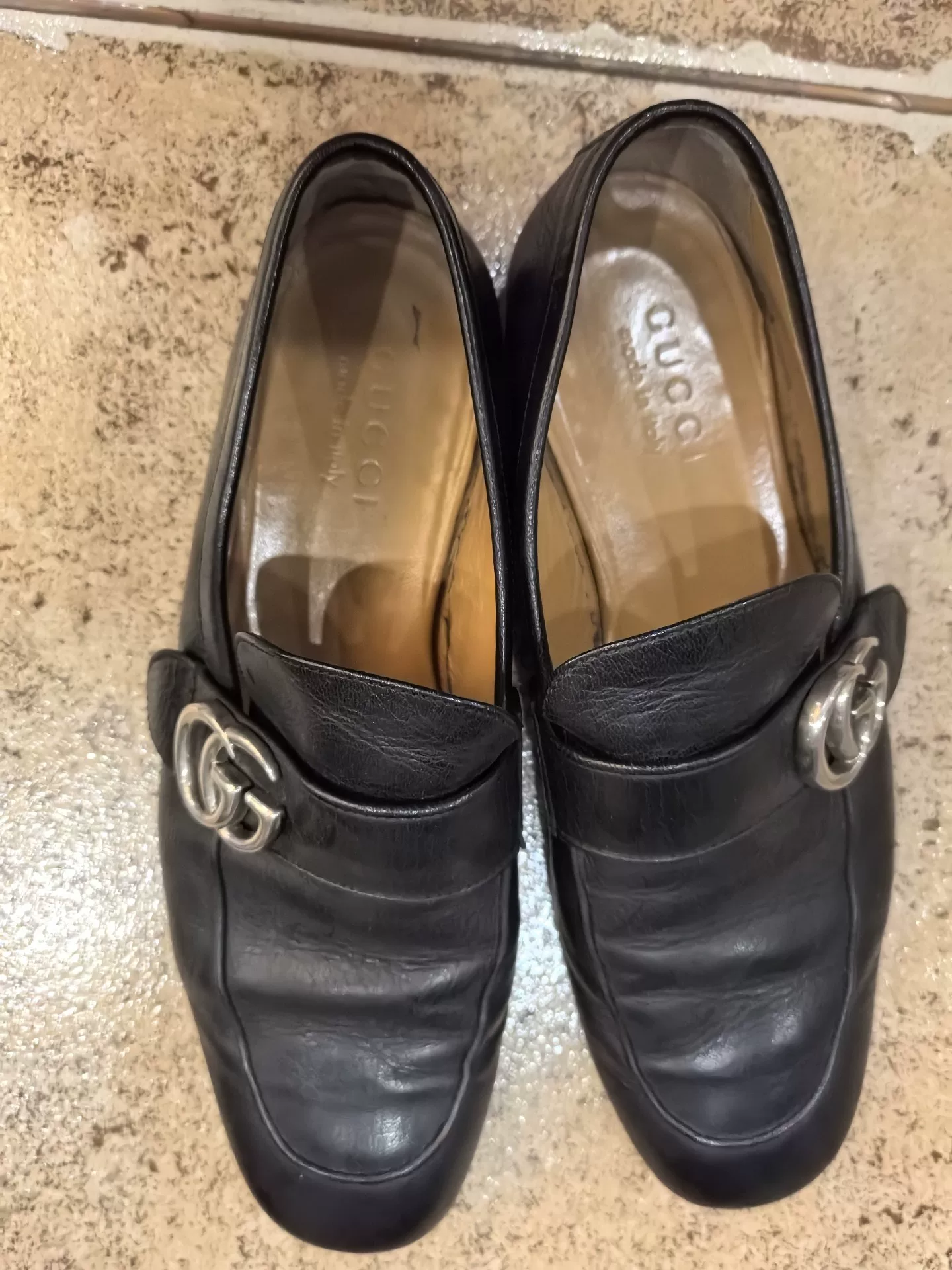 Gucci Men's Black Leather Loafers — front