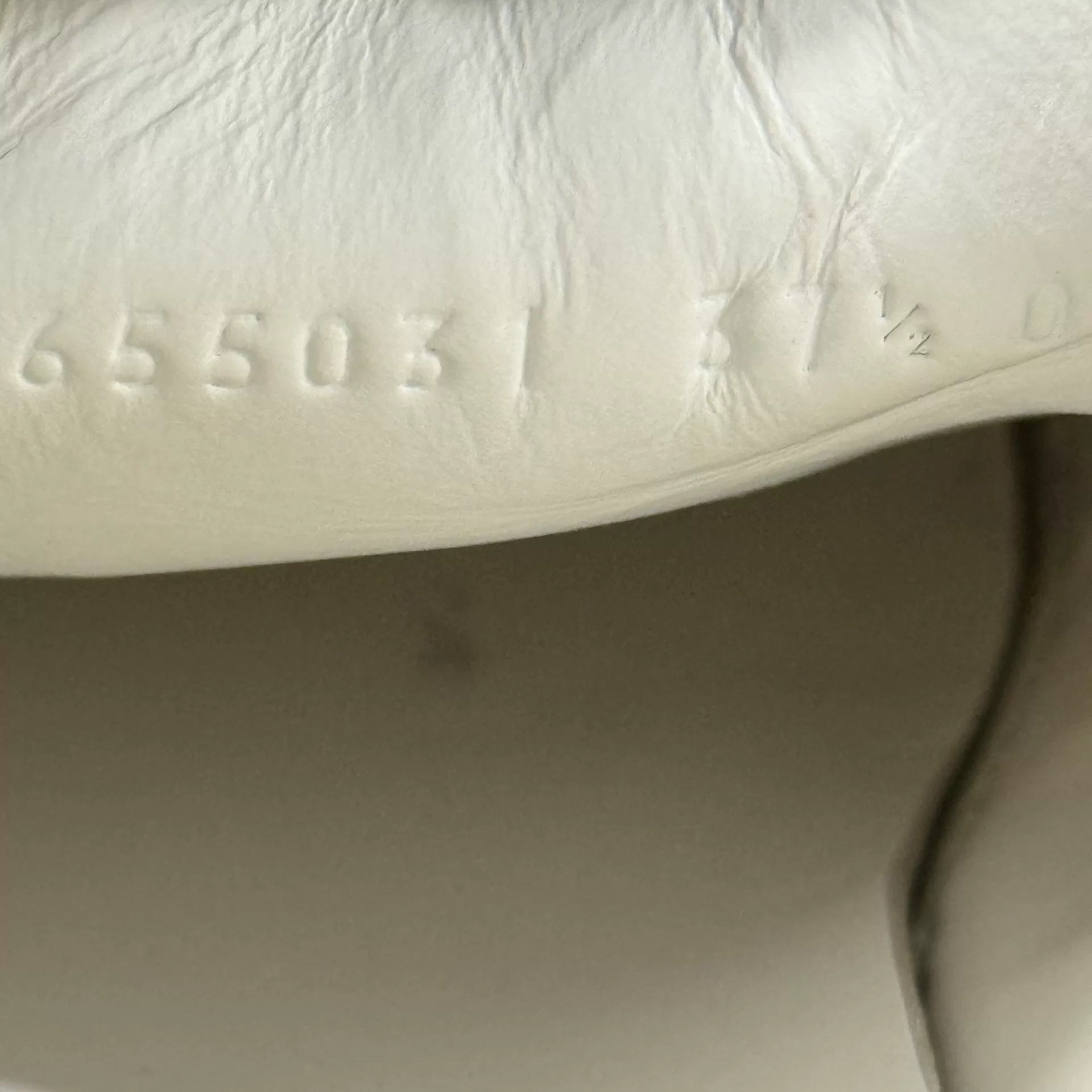 Gucci x Doraemon White Sneakers — label