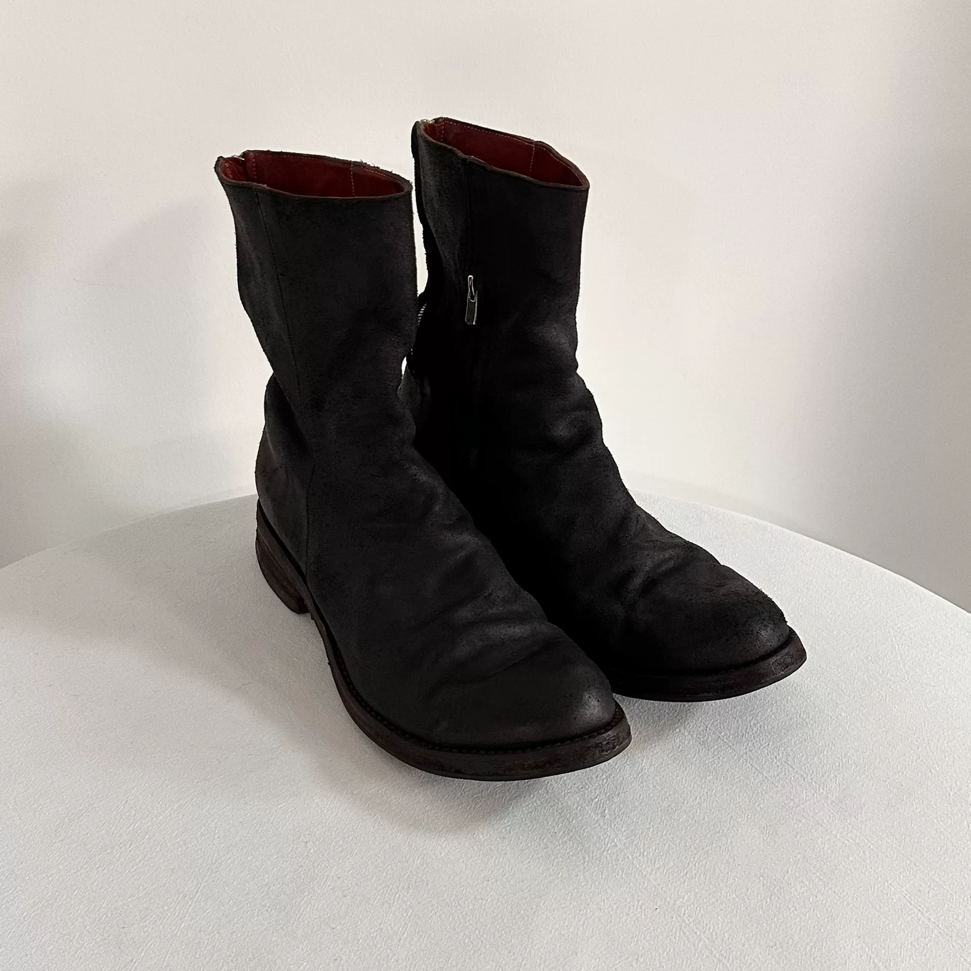 a1923 Double Zipper Oiled Horsehide Boots — label