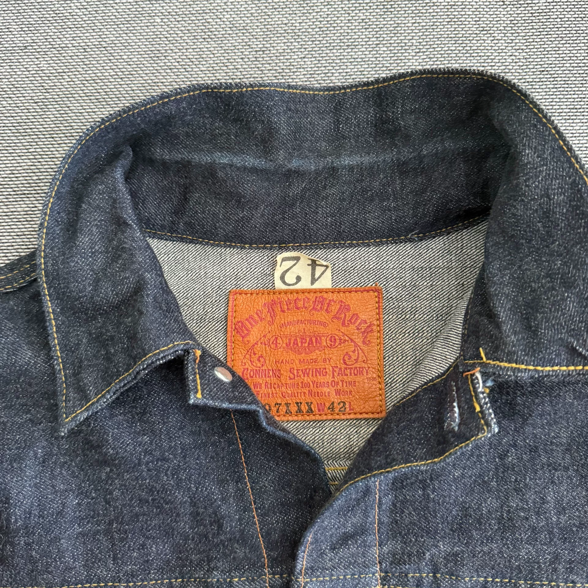 One Piece Of Rock S407xxx Denim Jacket — detail