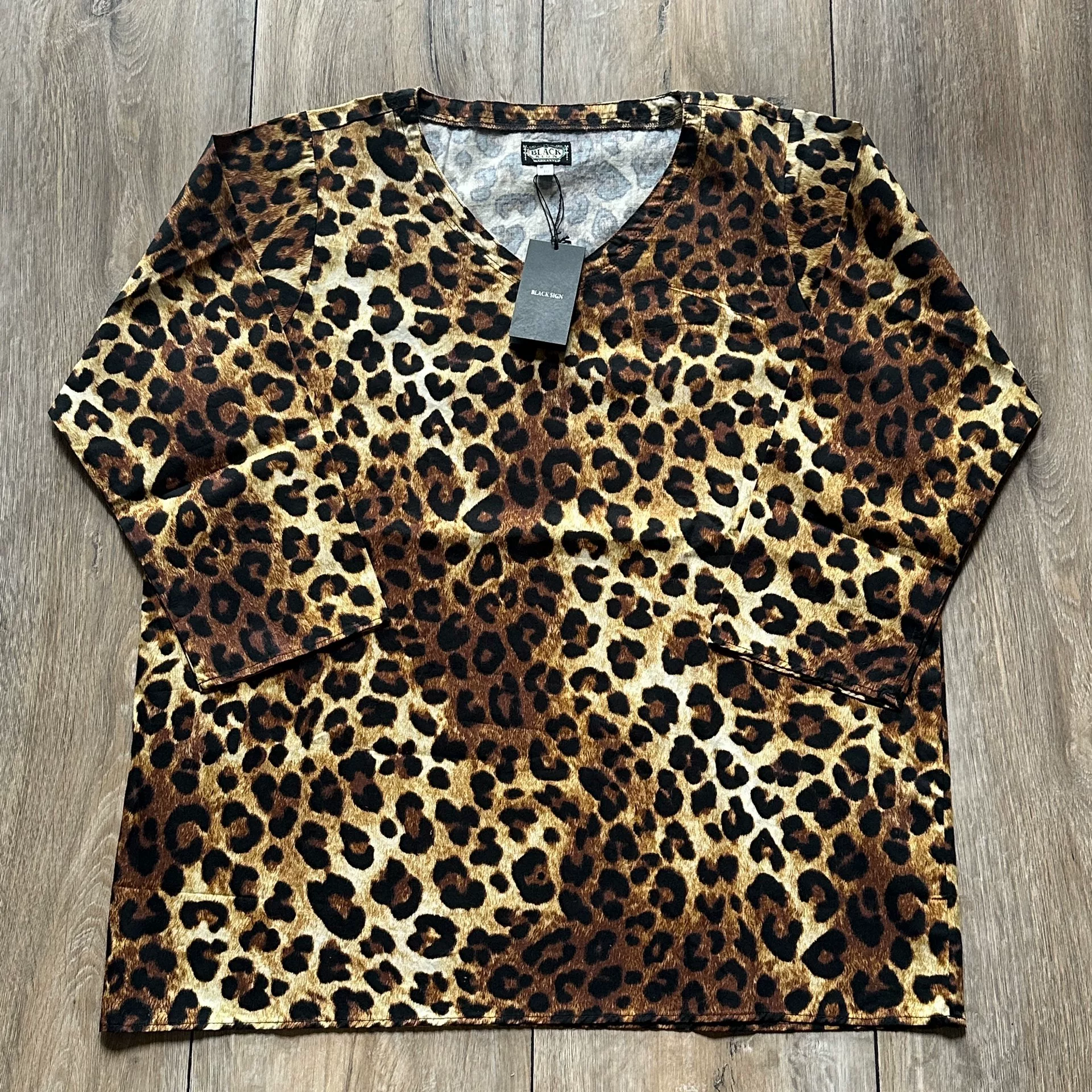 Black Sign Leopard Print 3/4 Sleeve