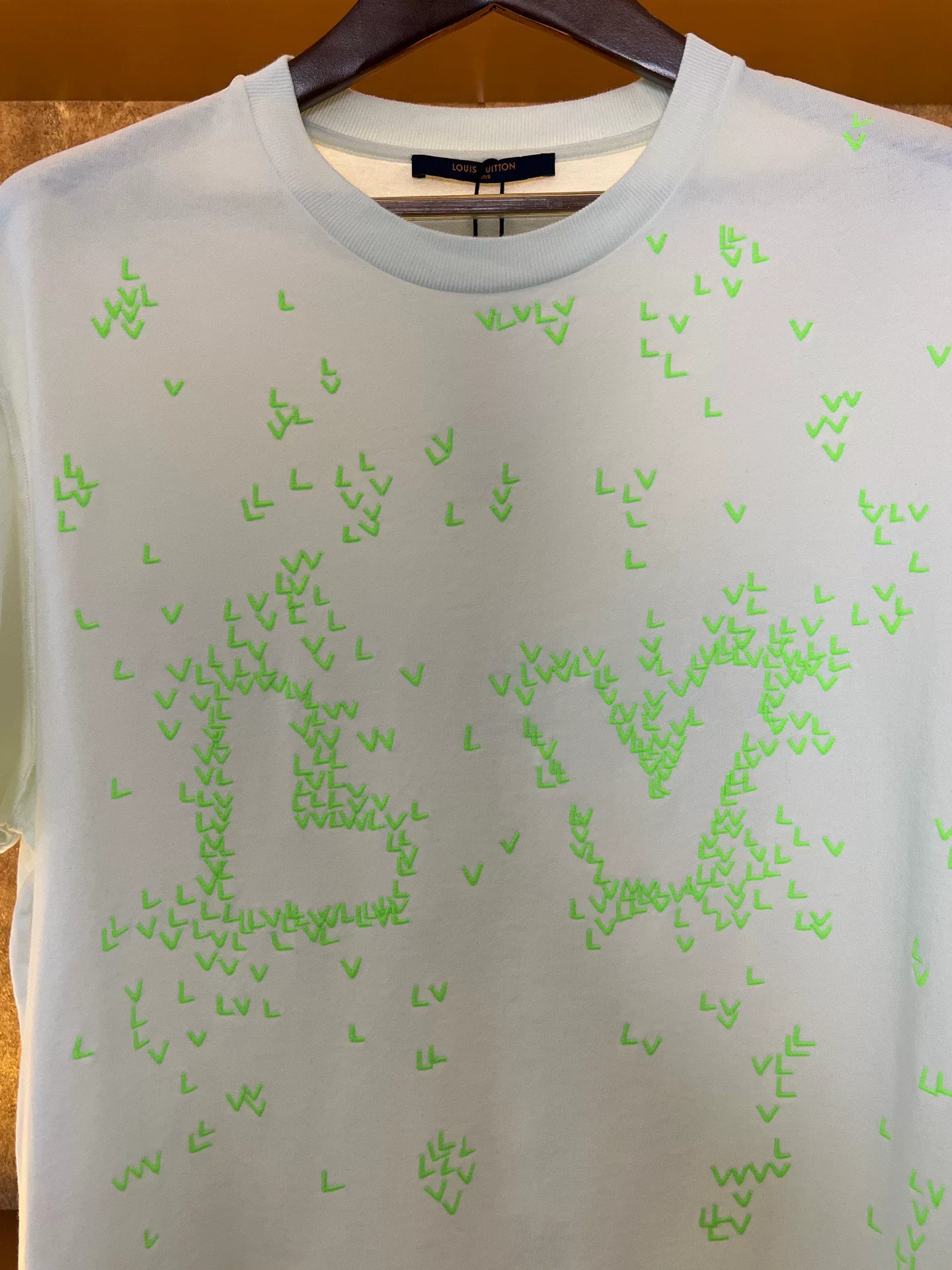 Louis Vuitton Airplane Embroidery Short-Sleeve Tee — detail