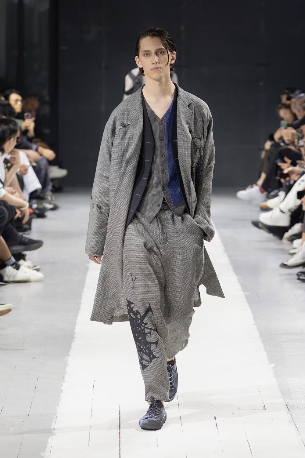Yohji Yamamoto 24SS Houndstooth Coat — detail