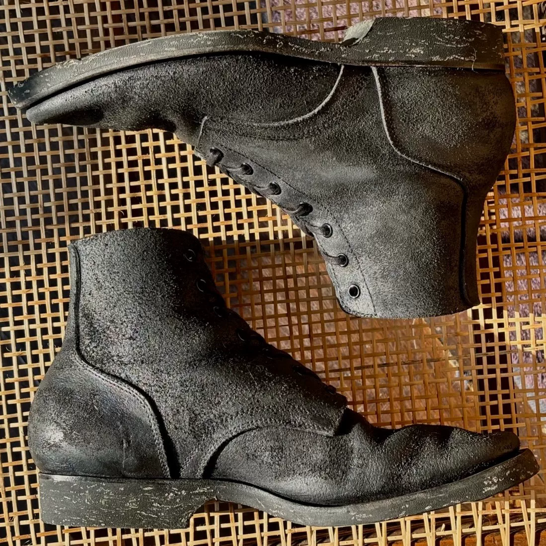 Clinch Yeager Gustave Black Boots — front