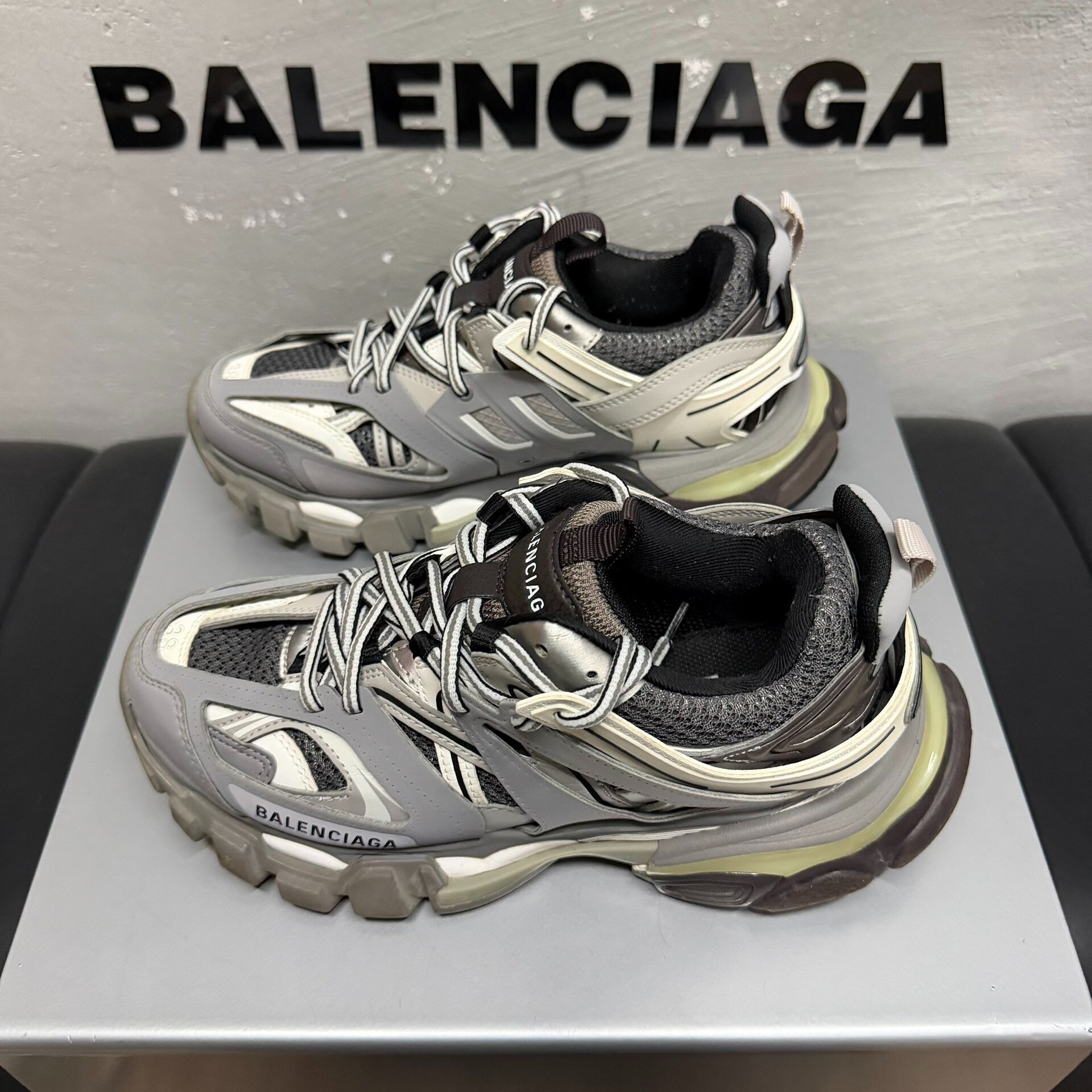 Balenciaga Track Dad Shoes Gray 38 — detail