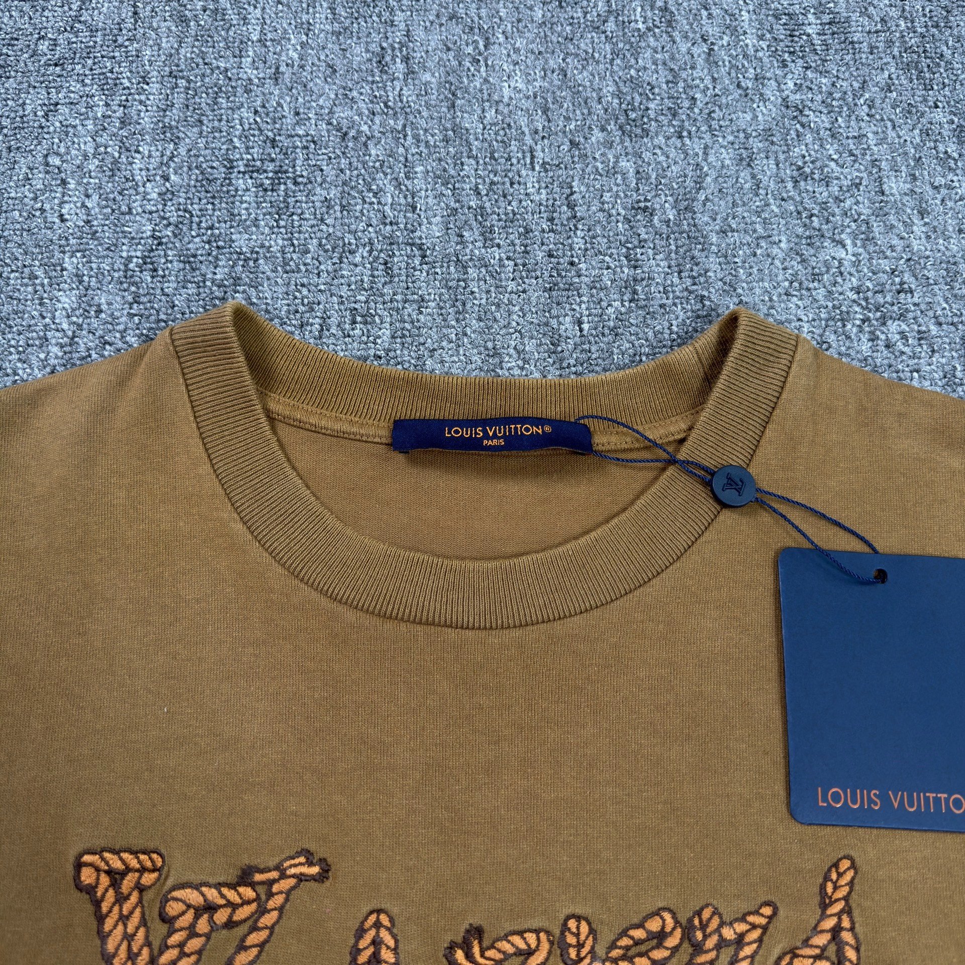 Louis Vuitton Brown Logo Short-Sleeve Tee — detail