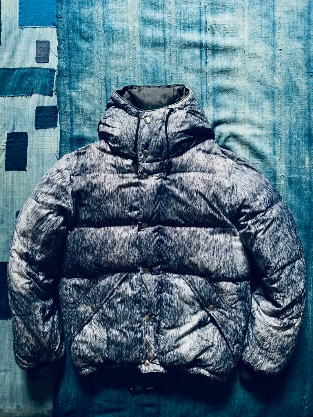 Uniform Experiment Fur Printed Down Jacket — front