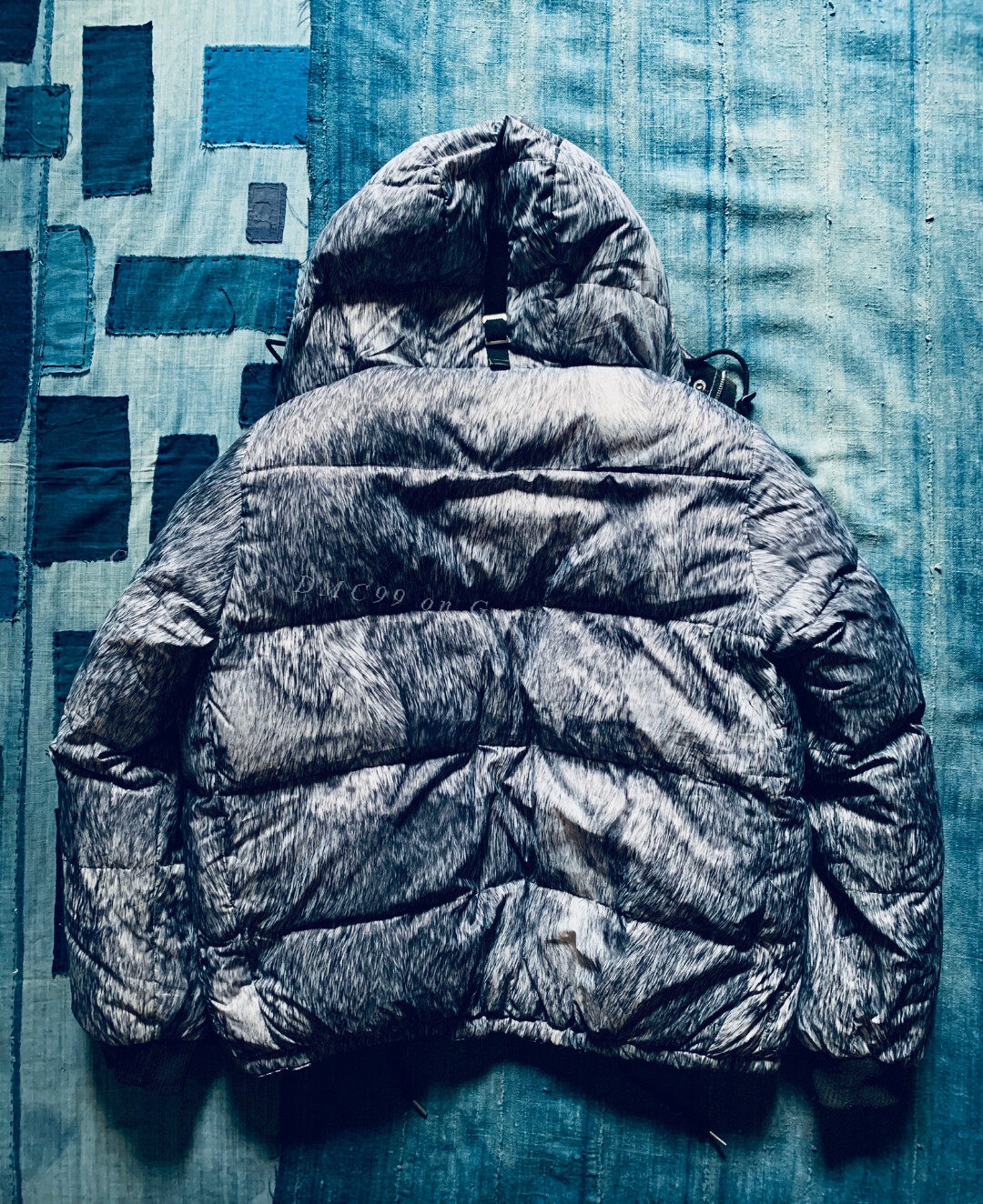 Uniform Experiment Fur Printed Down Jacket — detail