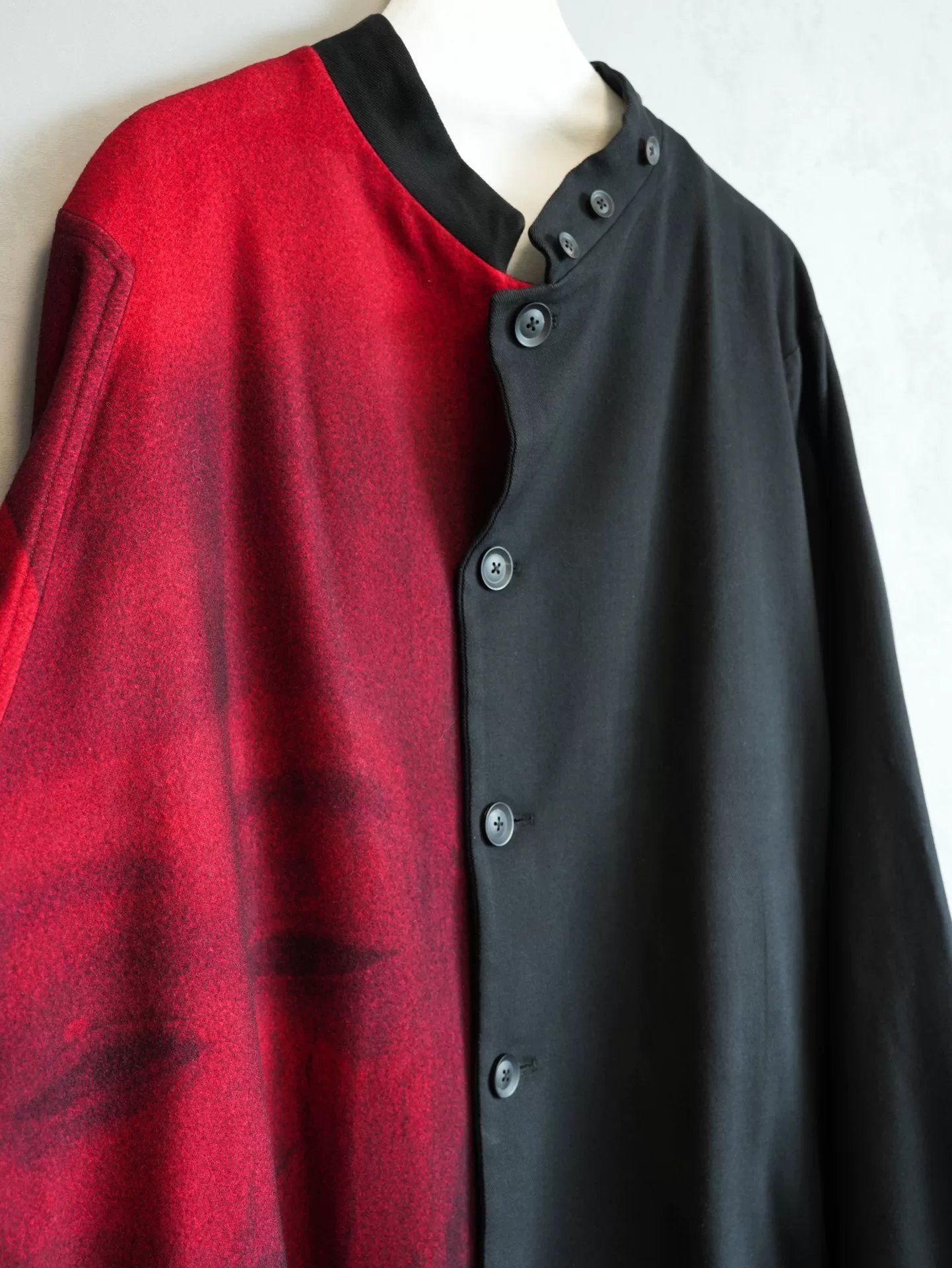 Yohji Yamamoto 18AW Red Black Coat — label