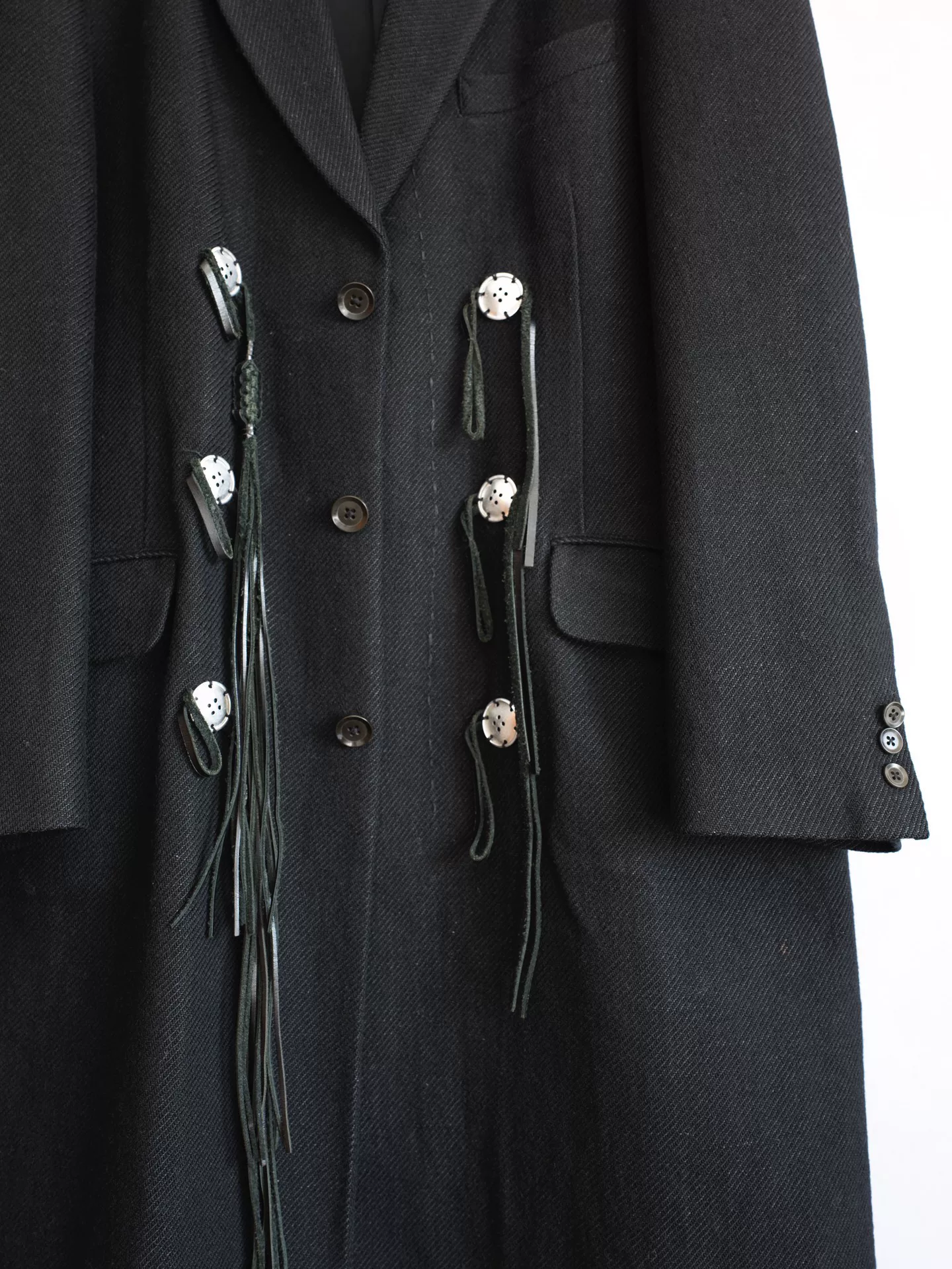 Yohji Yamamoto 05AW Silver Buckle Twill Coat — detail