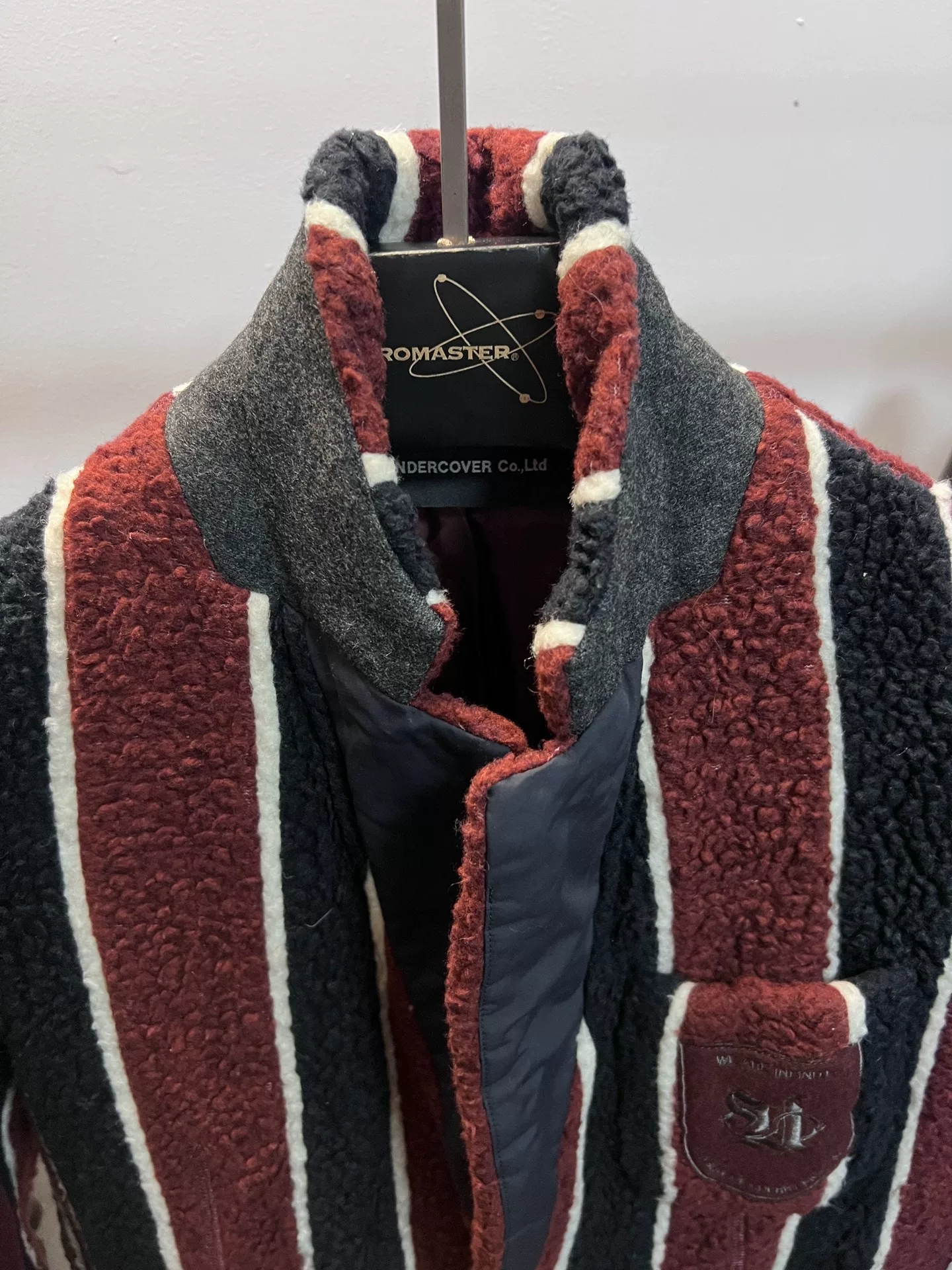 Undercover 2018 AW Striped Teddy Blazer — label