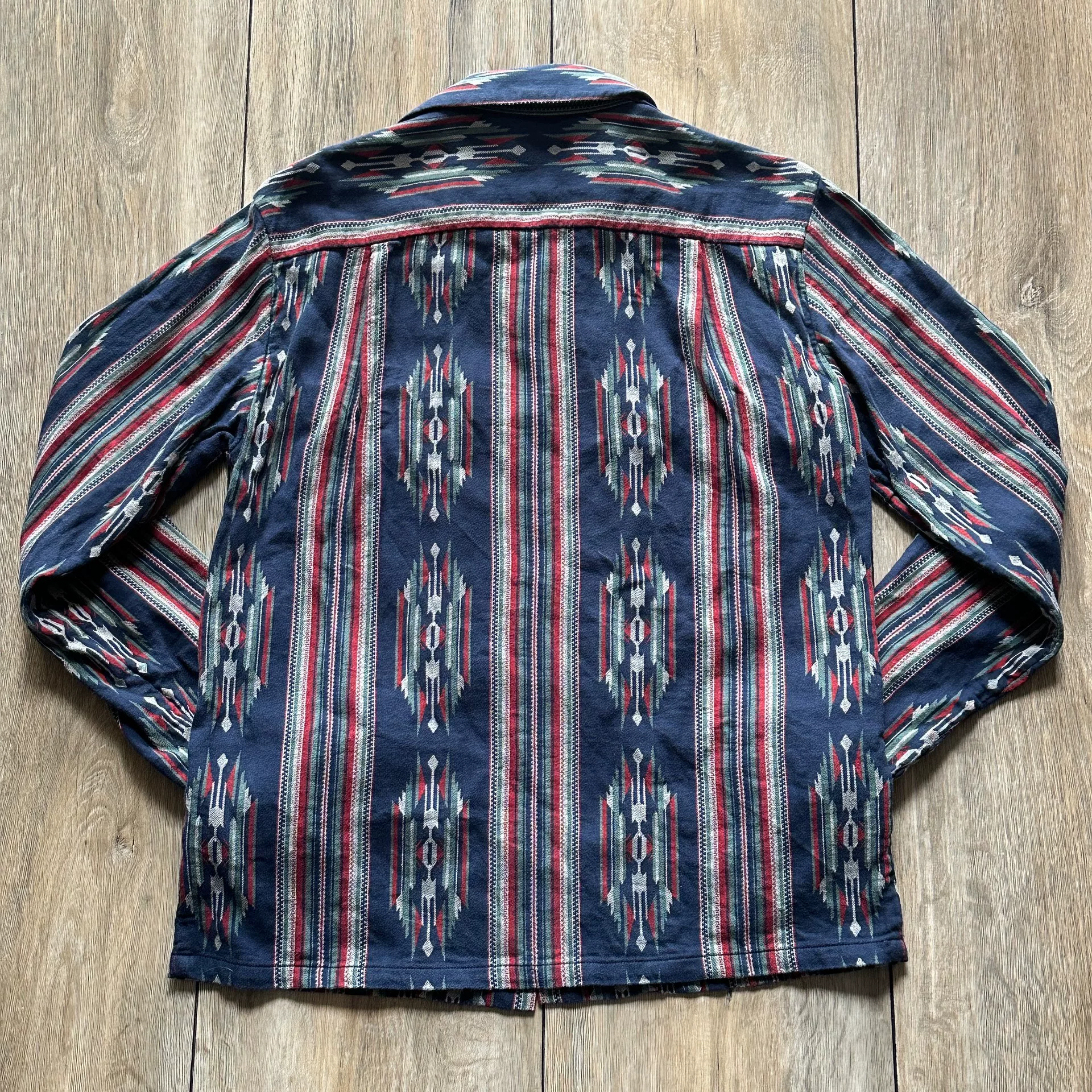 Jelado Vintage Long-Sleeve Shirt — front