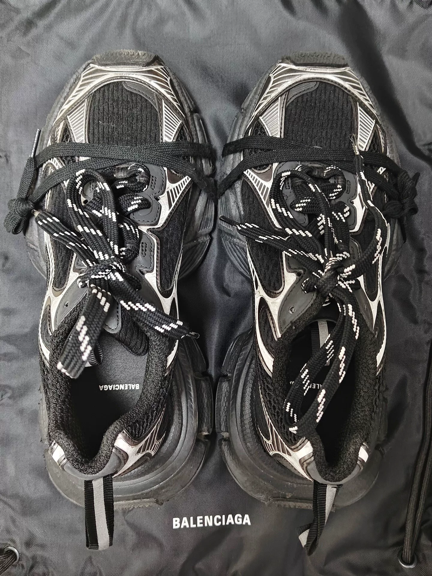 Balenciaga 3XL Low-Top Sneakers — label