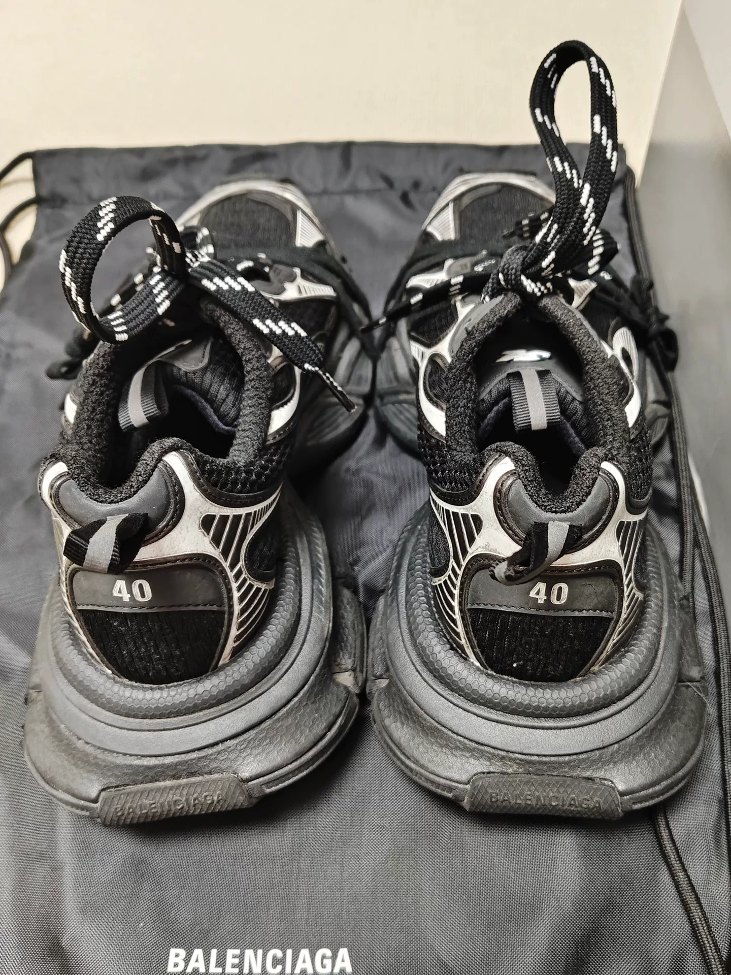 Balenciaga 3XL Low-Top Sneakers — detail