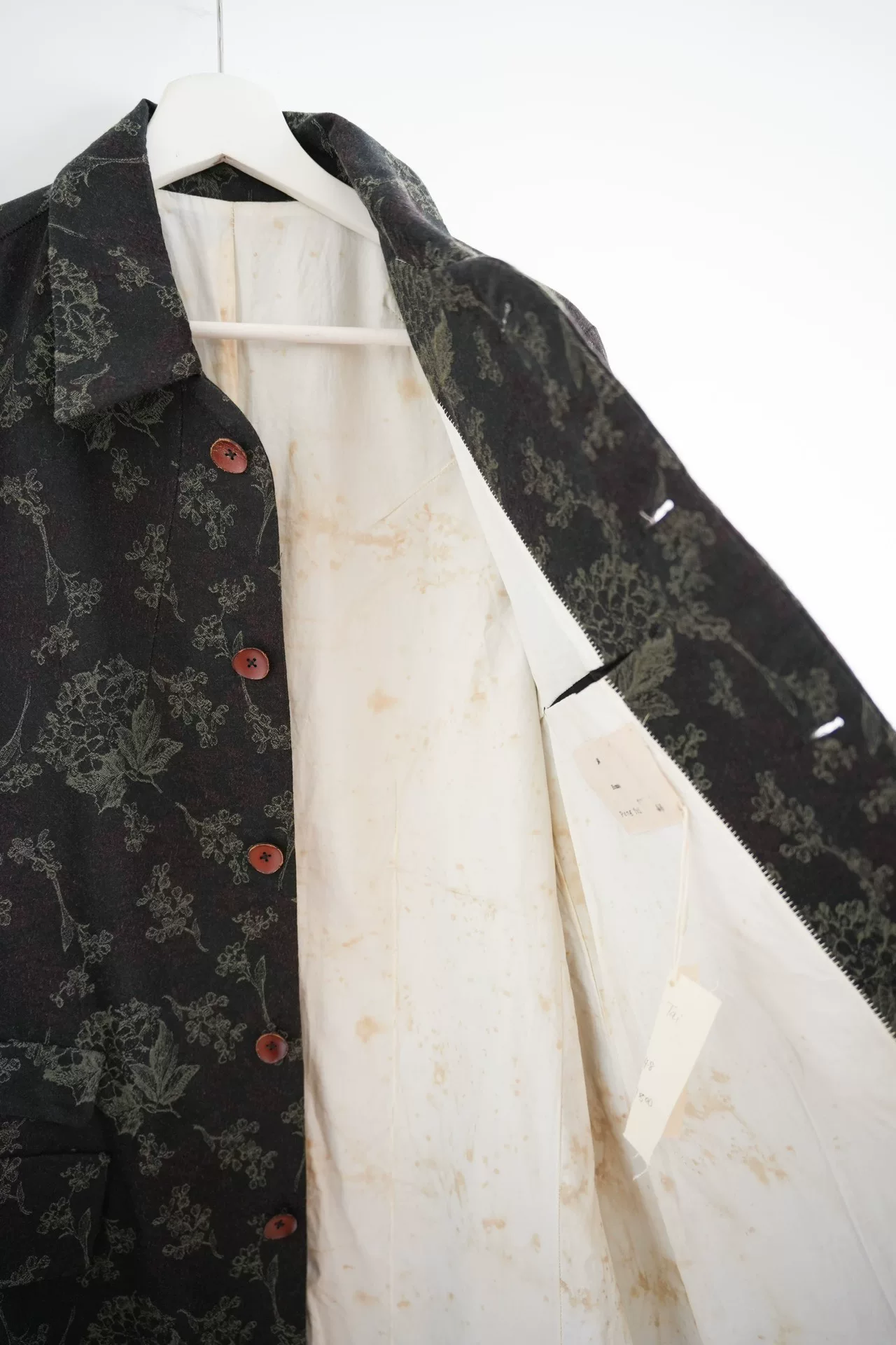 PengTai 20AW Black Floral Jacquard Coat — label